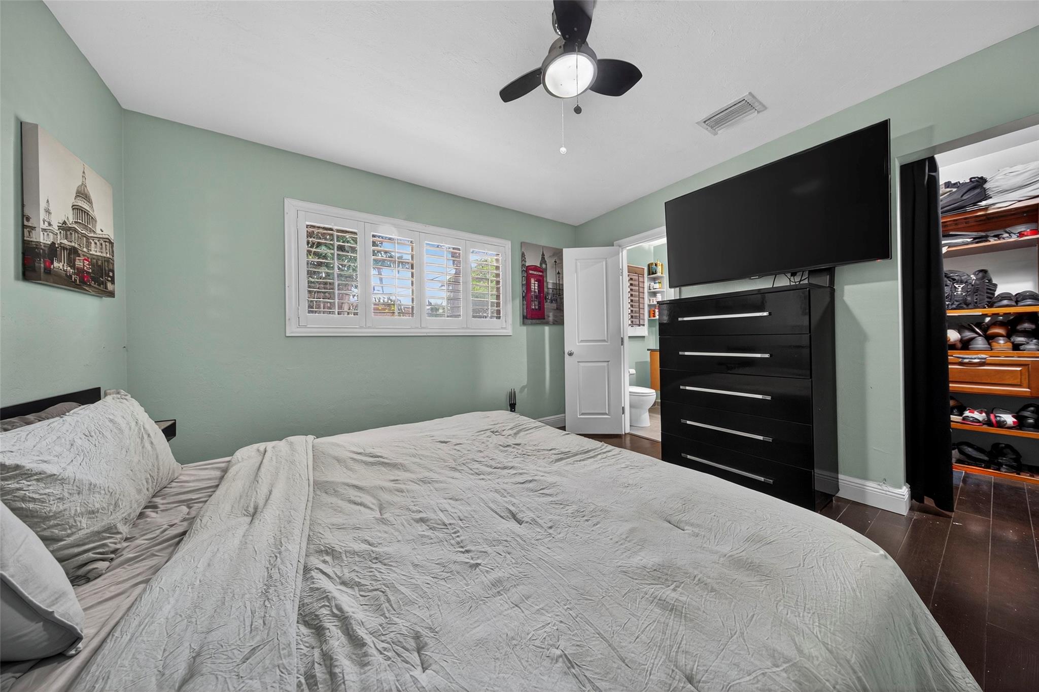 EDGEWATER ESTATES 1ST ADD - Residential
