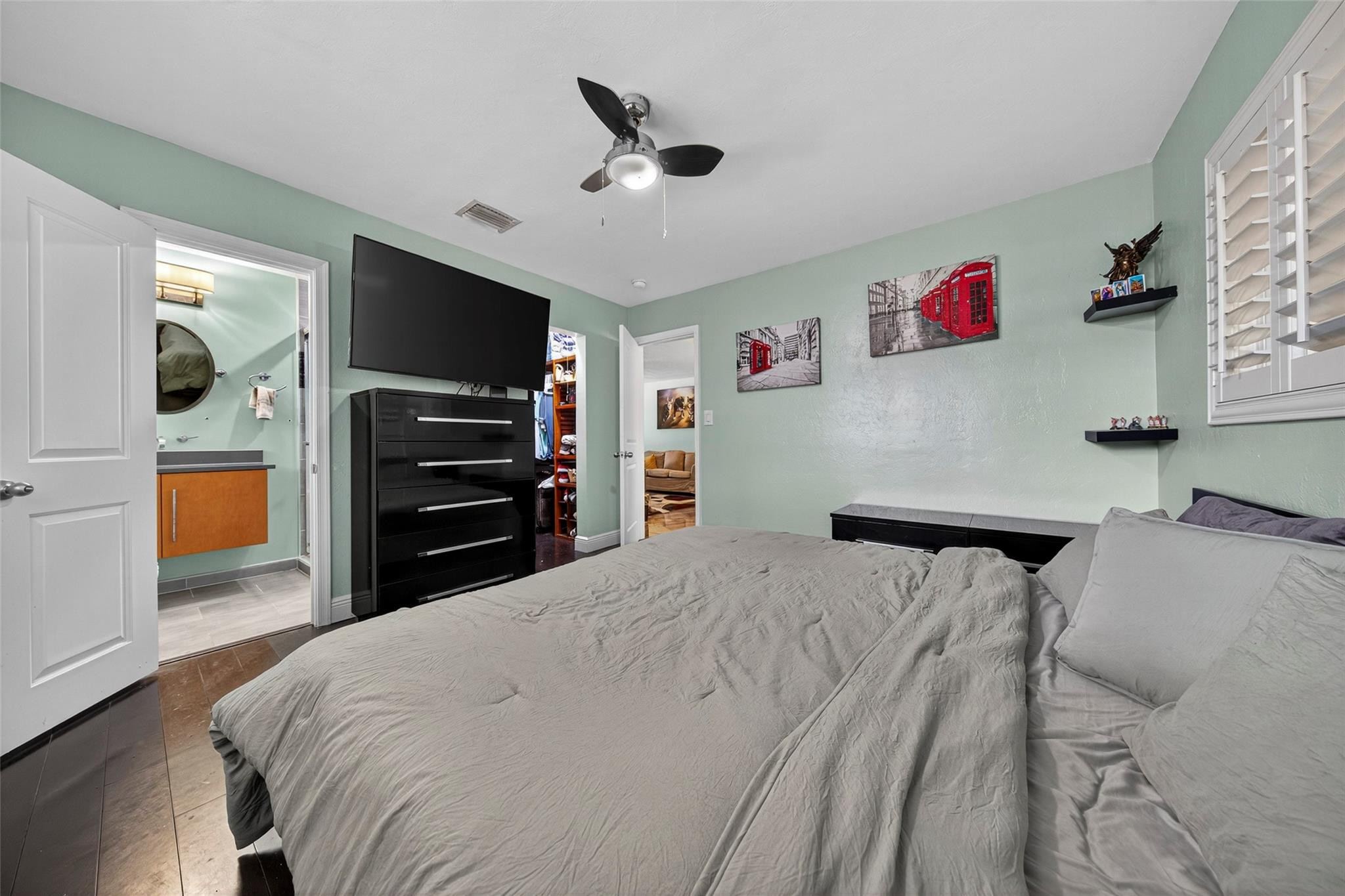 EDGEWATER ESTATES 1ST ADD - Residential