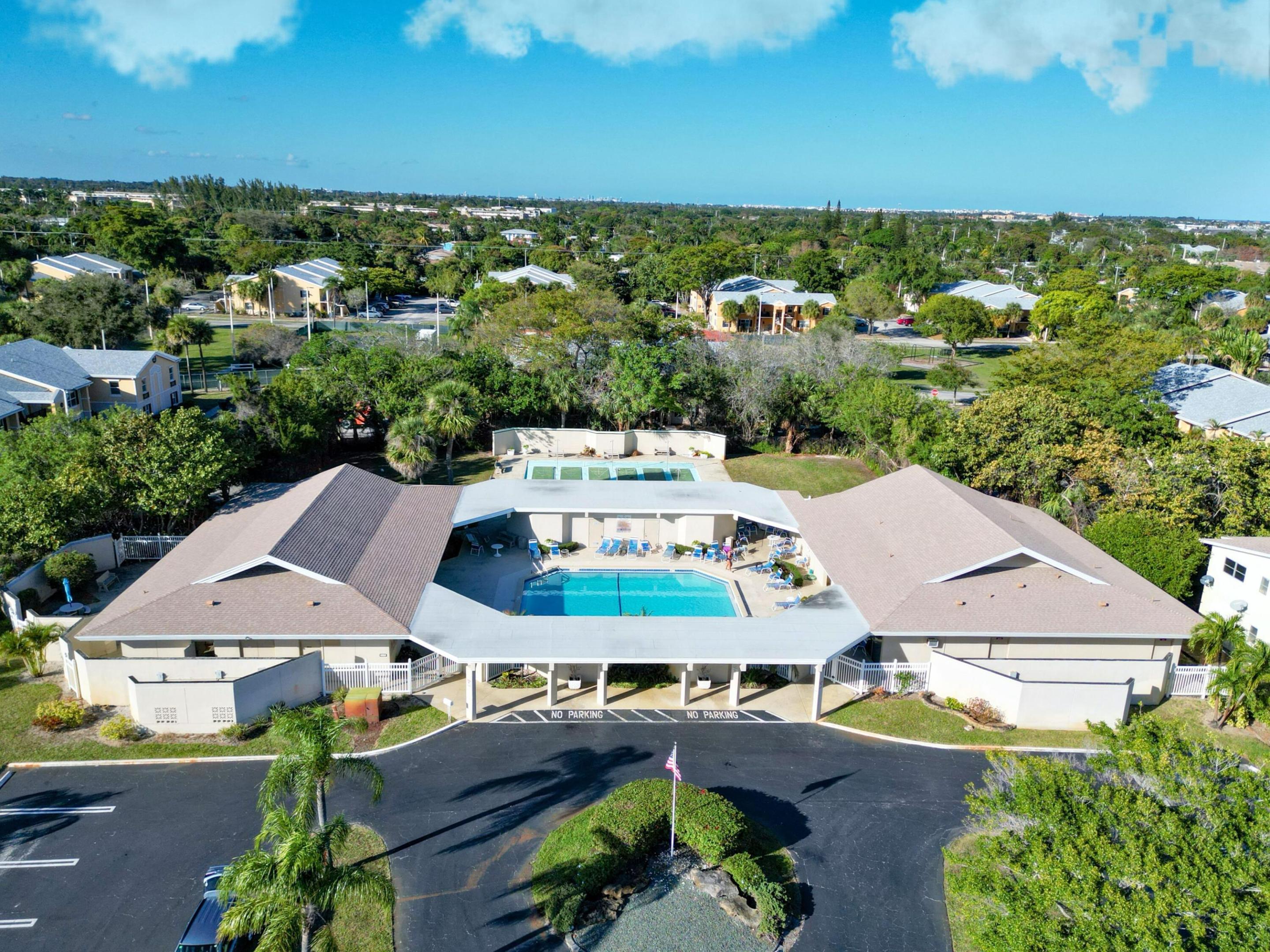 FOUR SEA SUNS CONDO - Residential