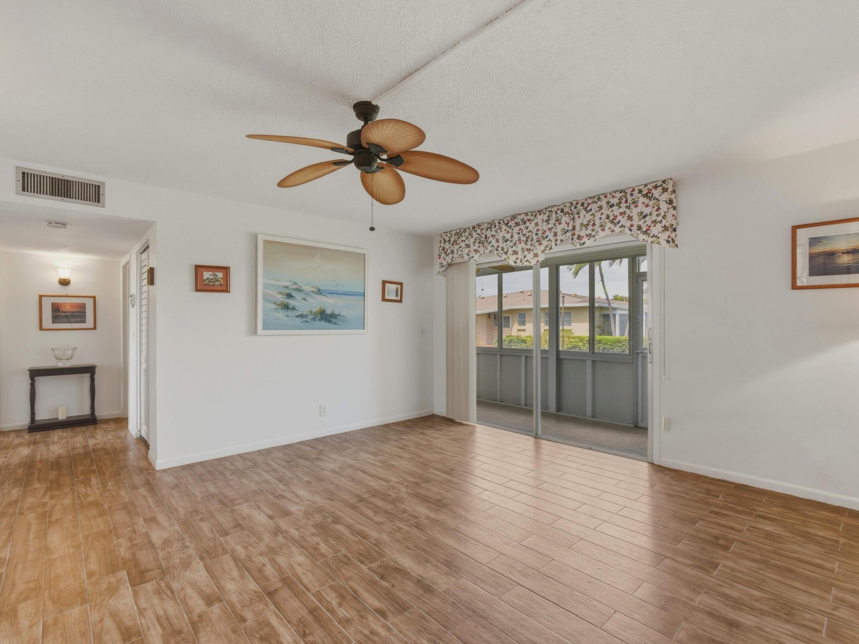 FOUR SEA SUNS CONDO - Residential