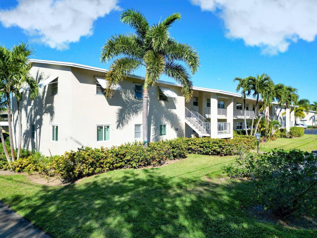 Photo of 301 Circle Drive S #103, Boynton Beach, FL 33435 (MLS # R11061791)