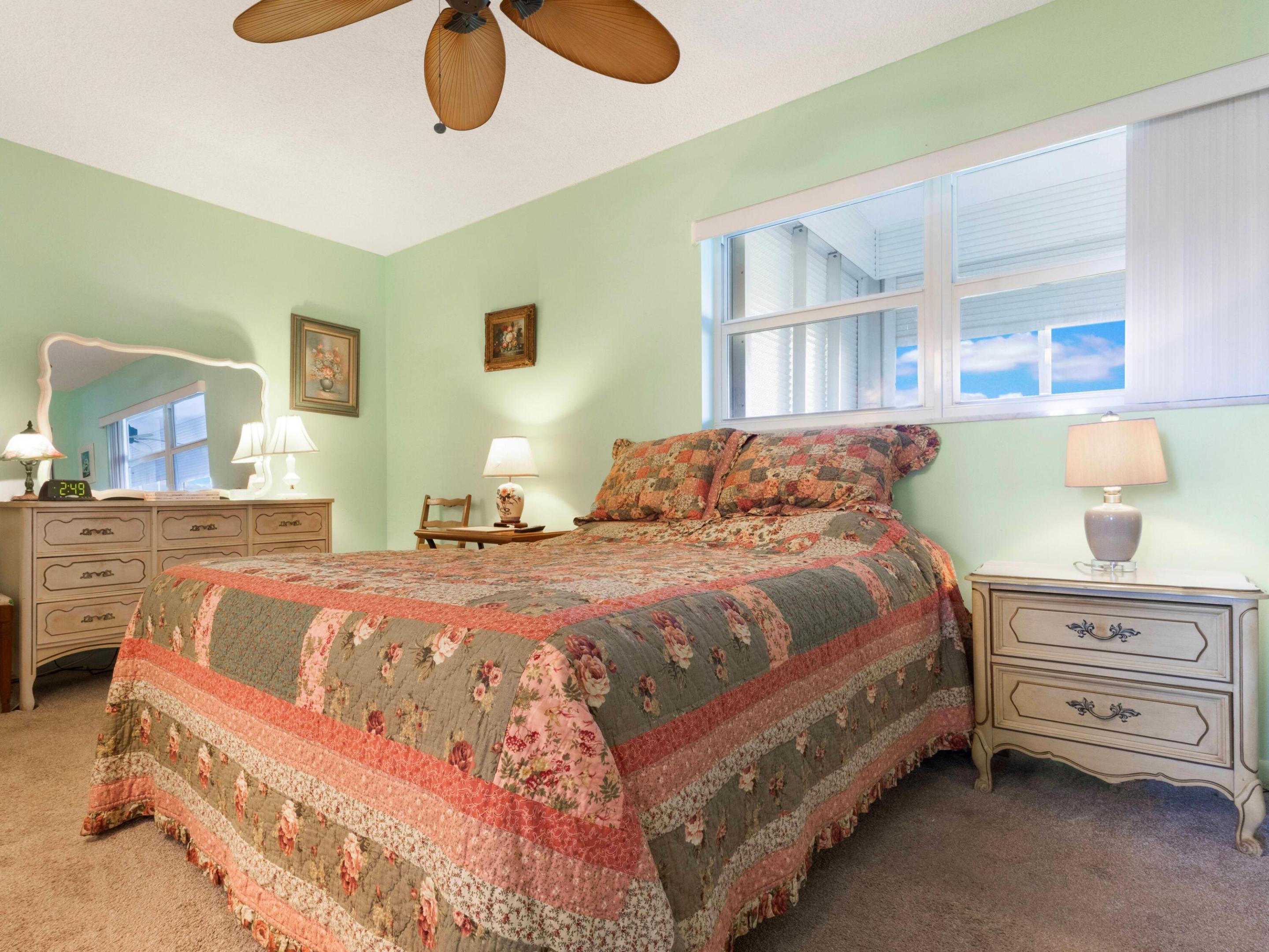 FOUR SEA SUNS CONDO - Residential