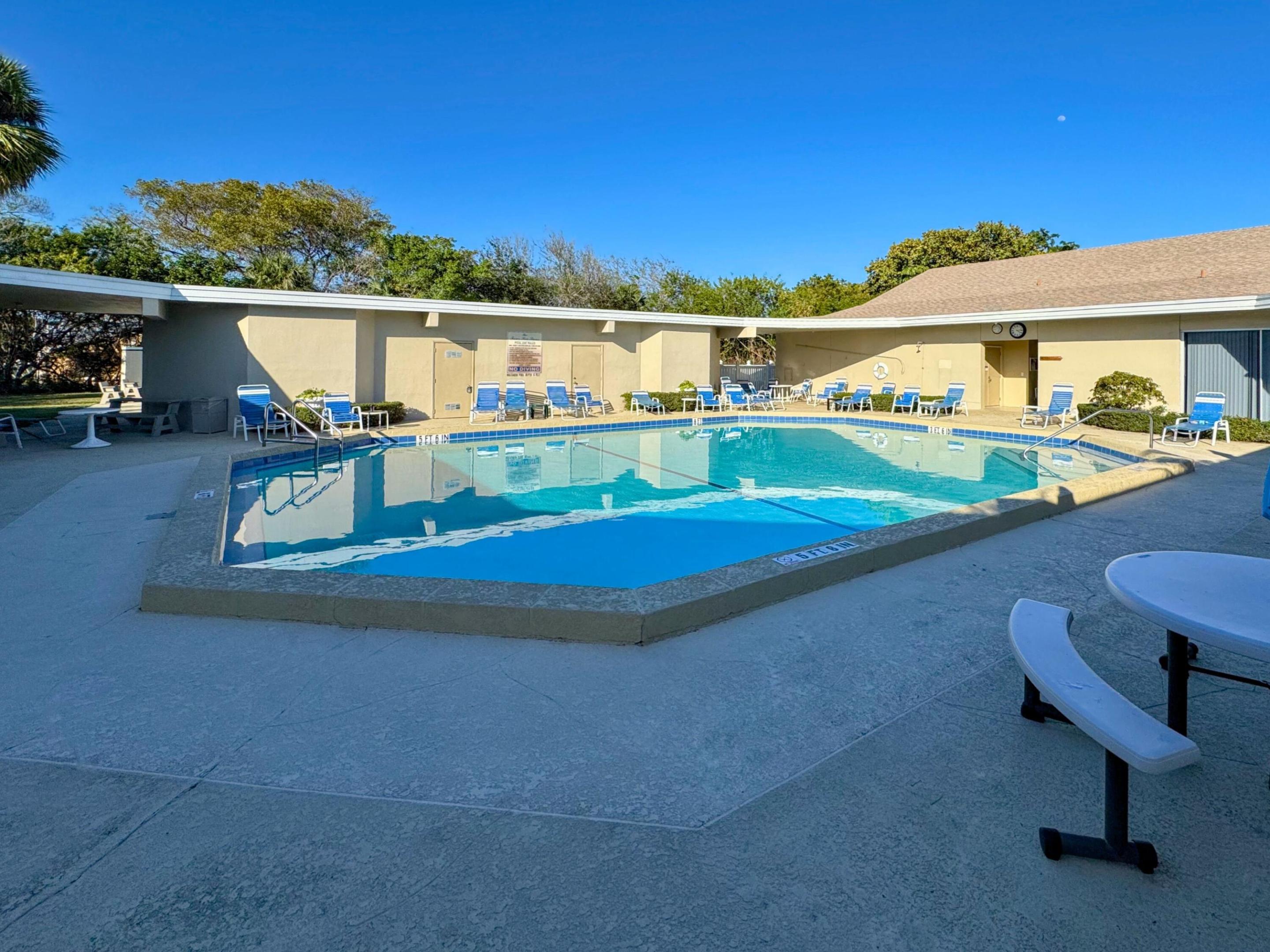 FOUR SEA SUNS CONDO - Residential