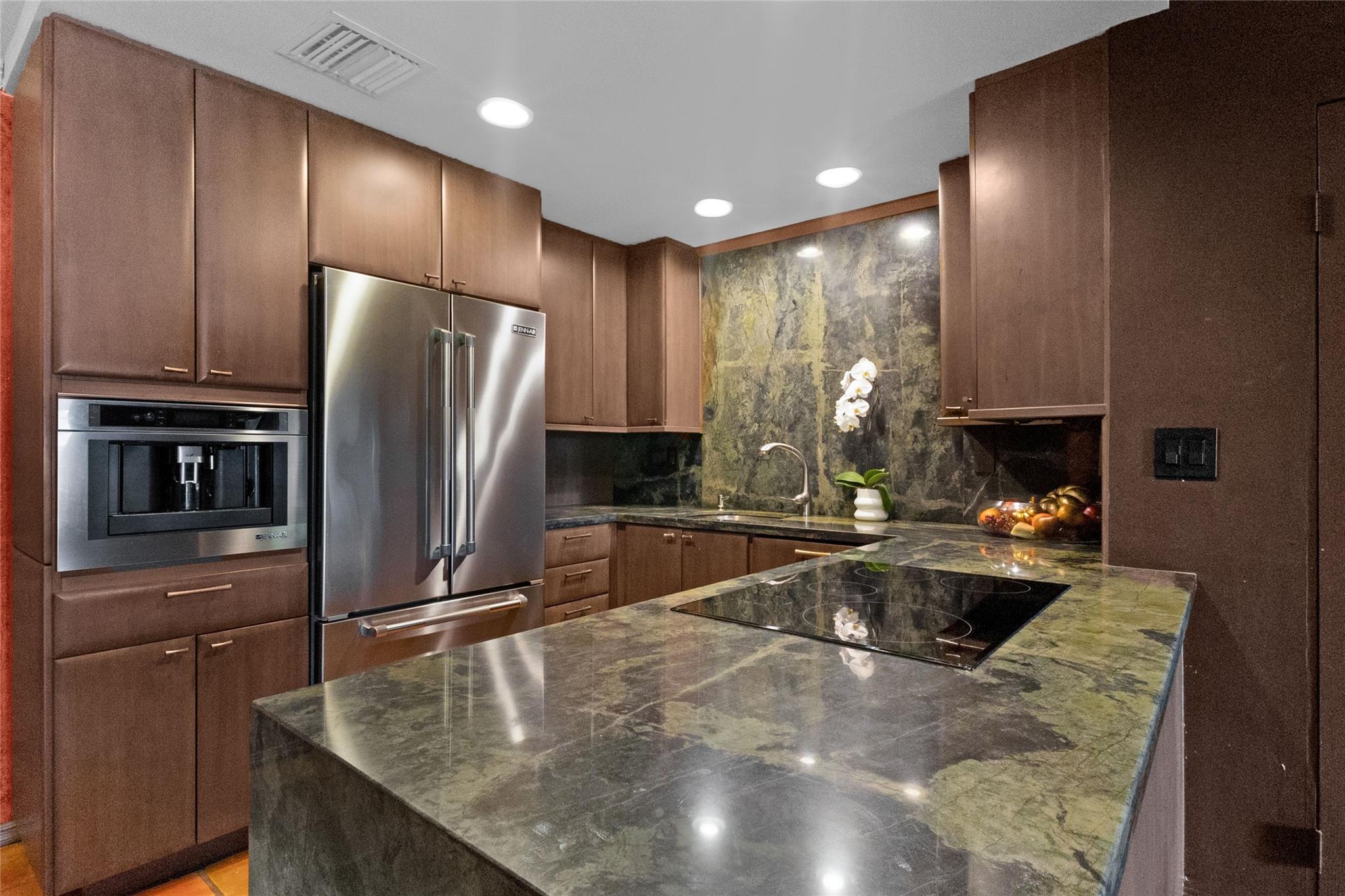 1501 SE 15TH STREET 2-2