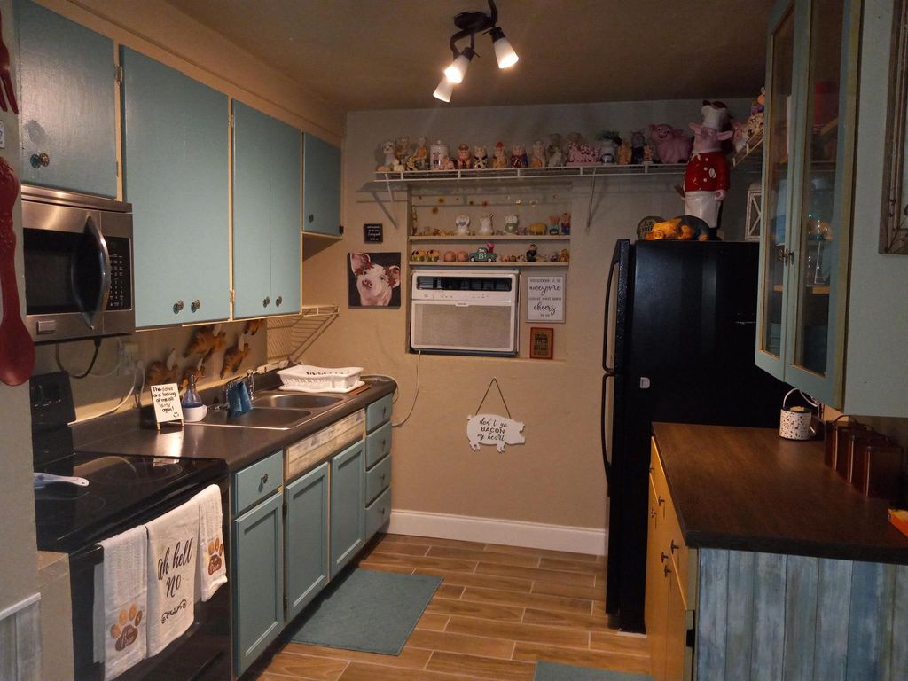Photo of 2511 Kerr Street, Fort Pierce, FL 34947 (MLS # R11017307)