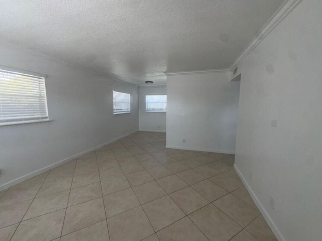 Photo of 8 SE 19th Avenue #9, Pompano Beach, FL 33060 (MLS # B26009515)