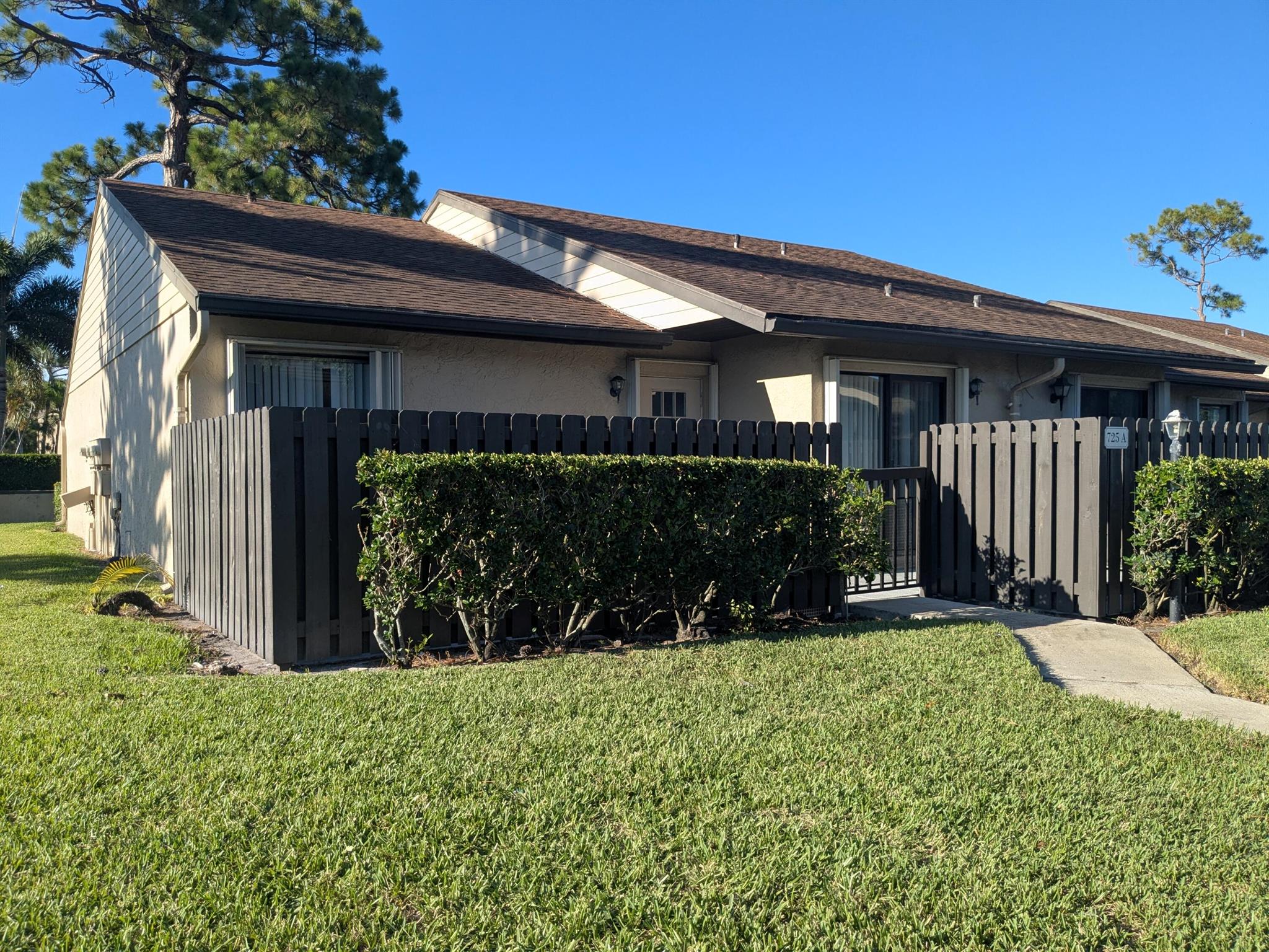 Beautiful ALL ages community with wonderful amenities. Club house, pool and tennis courts. Villa is freshly painted and has tile throughout. Open living areas with large open front porch and large Florida room.