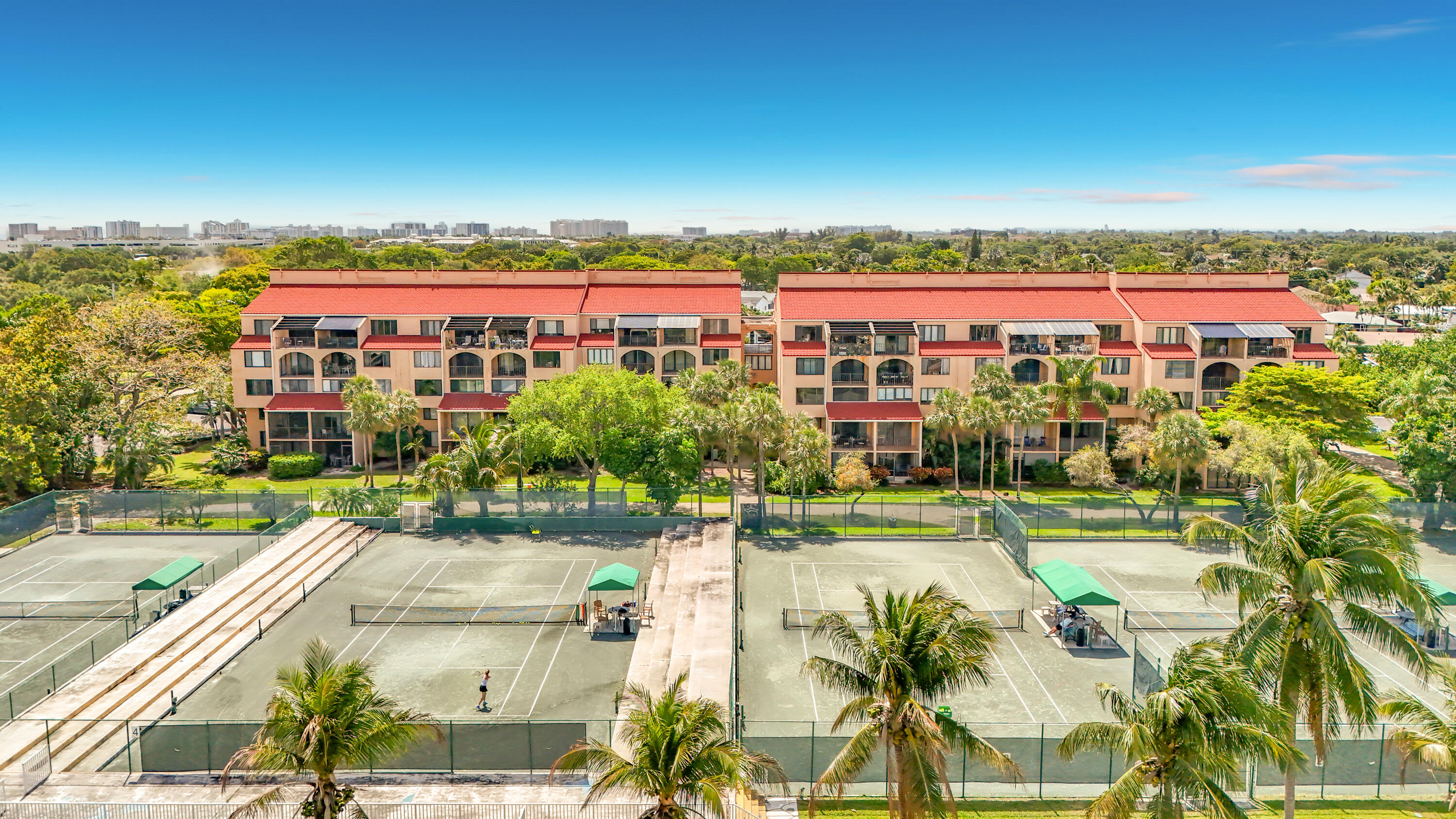 LAVERS DELRAY RACQUET CLUB CONDO - Residential