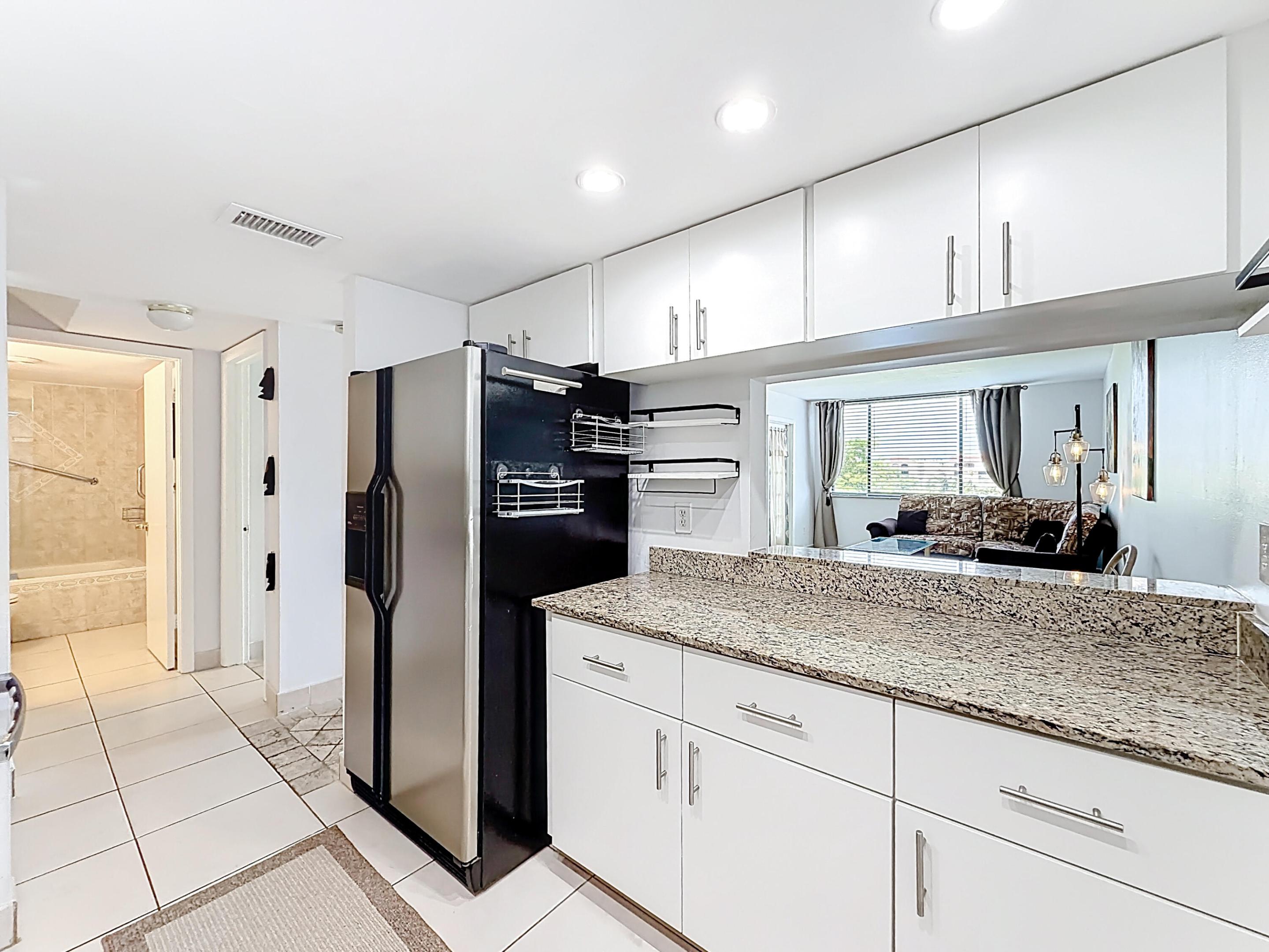 LAVERS DELRAY RACQUET CLUB CONDO - Residential