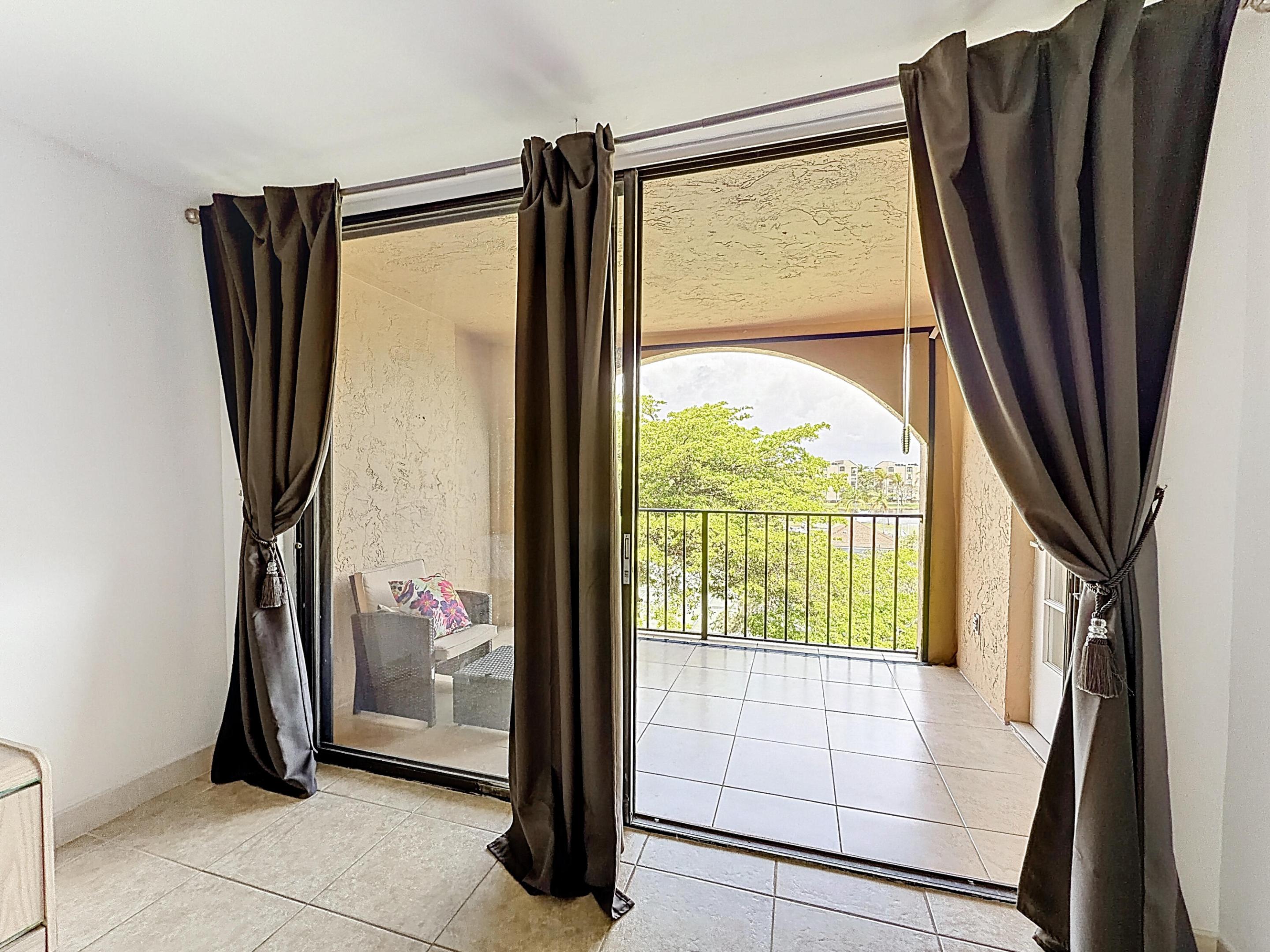 LAVERS DELRAY RACQUET CLUB CONDO - Residential