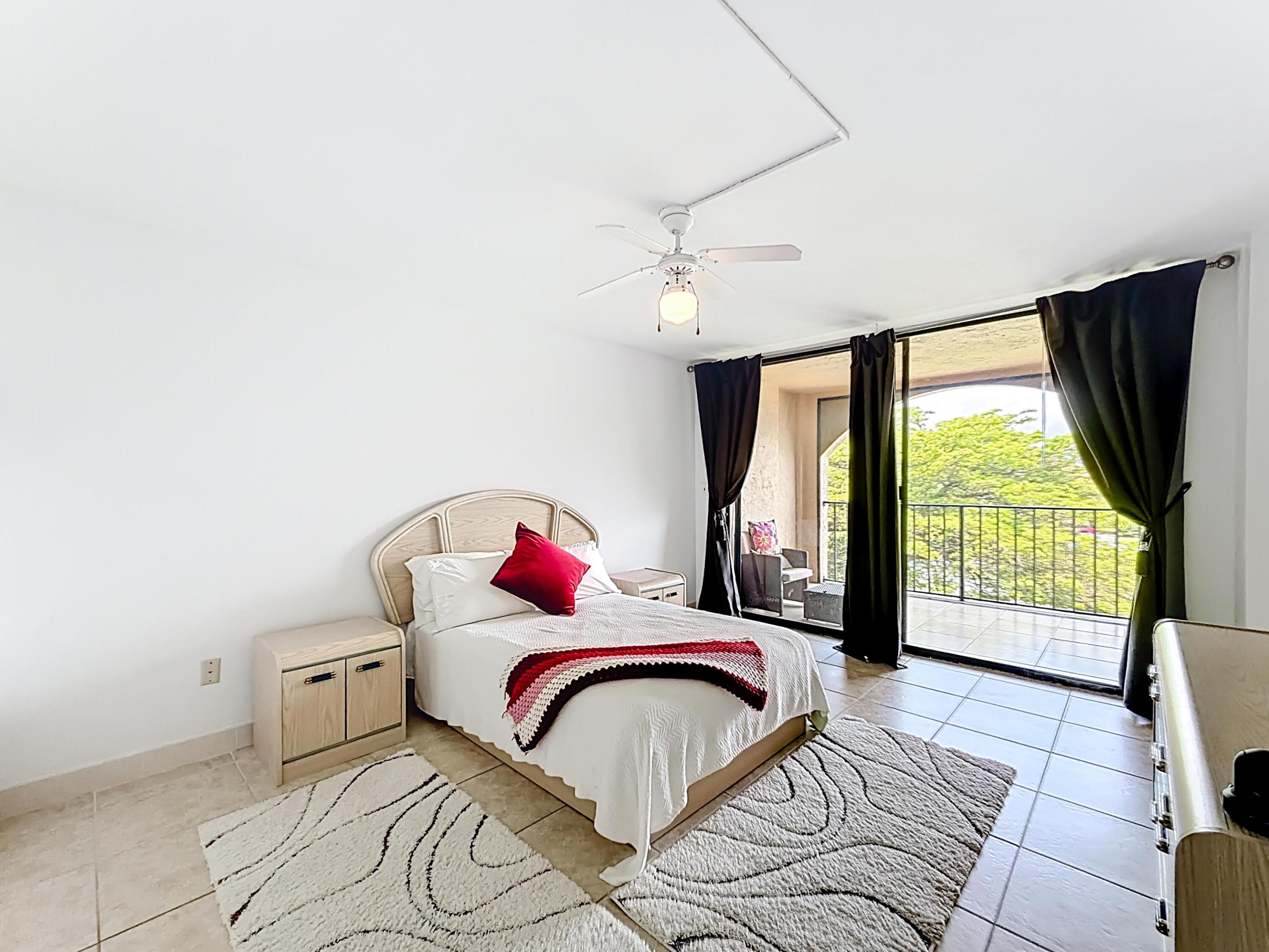 LAVERS DELRAY RACQUET CLUB CONDO - Residential