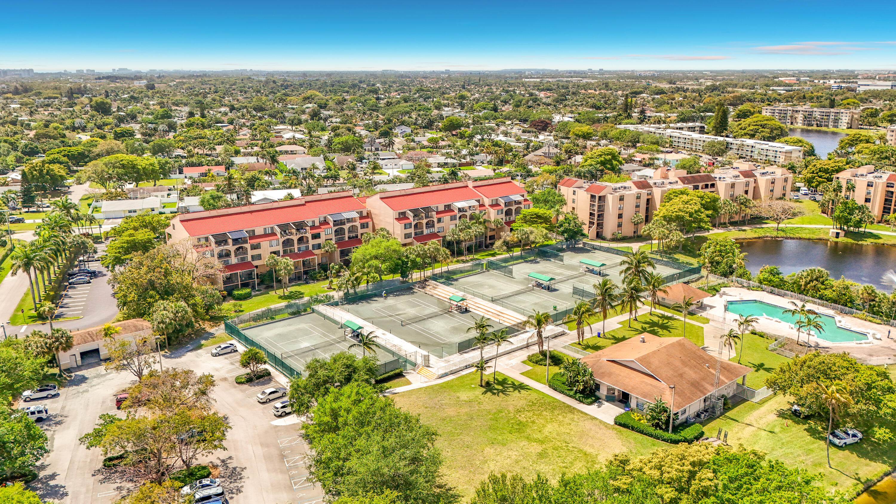 LAVERS DELRAY RACQUET CLUB CONDO - Residential