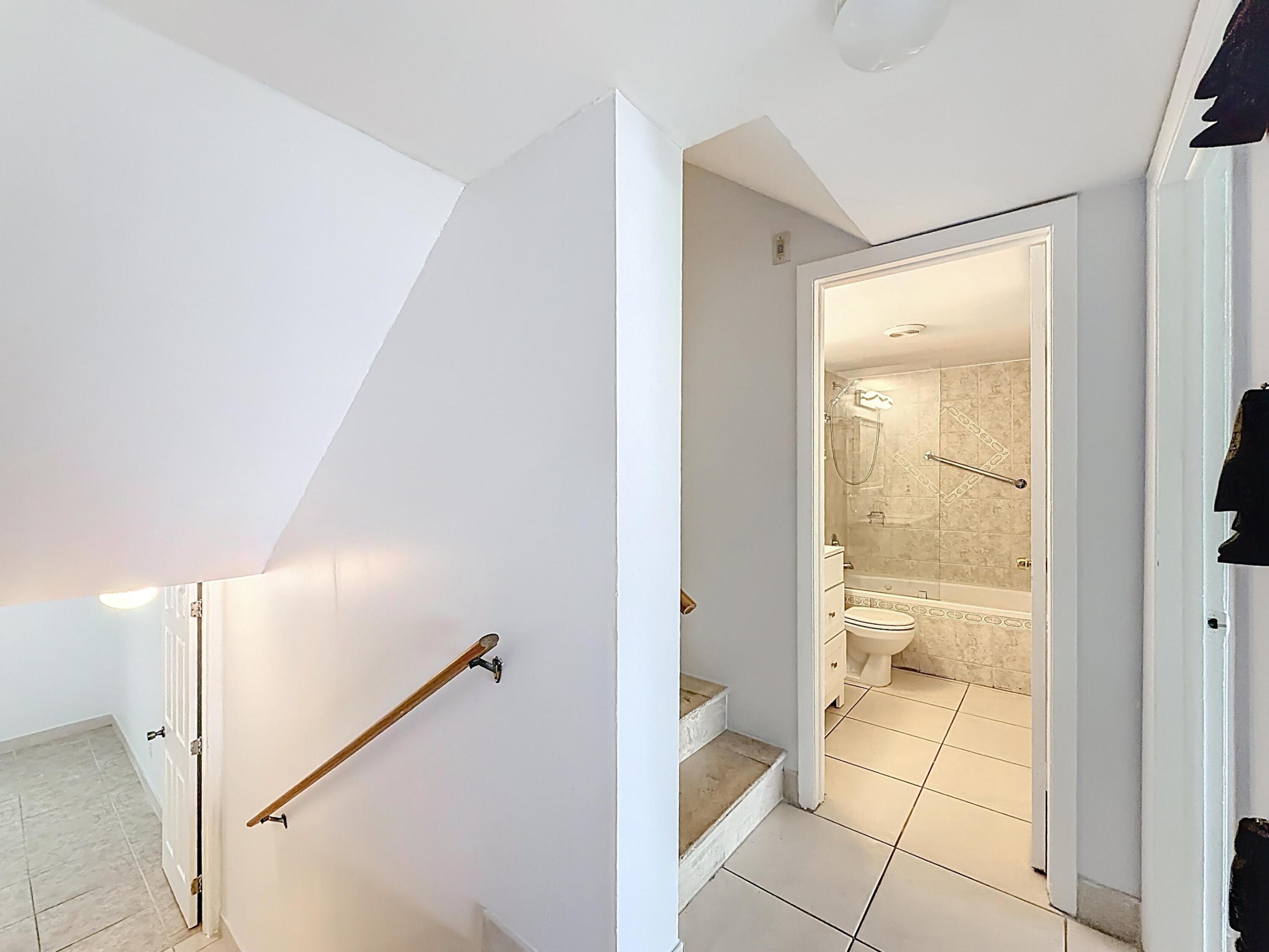 LAVERS DELRAY RACQUET CLUB CONDO - Residential