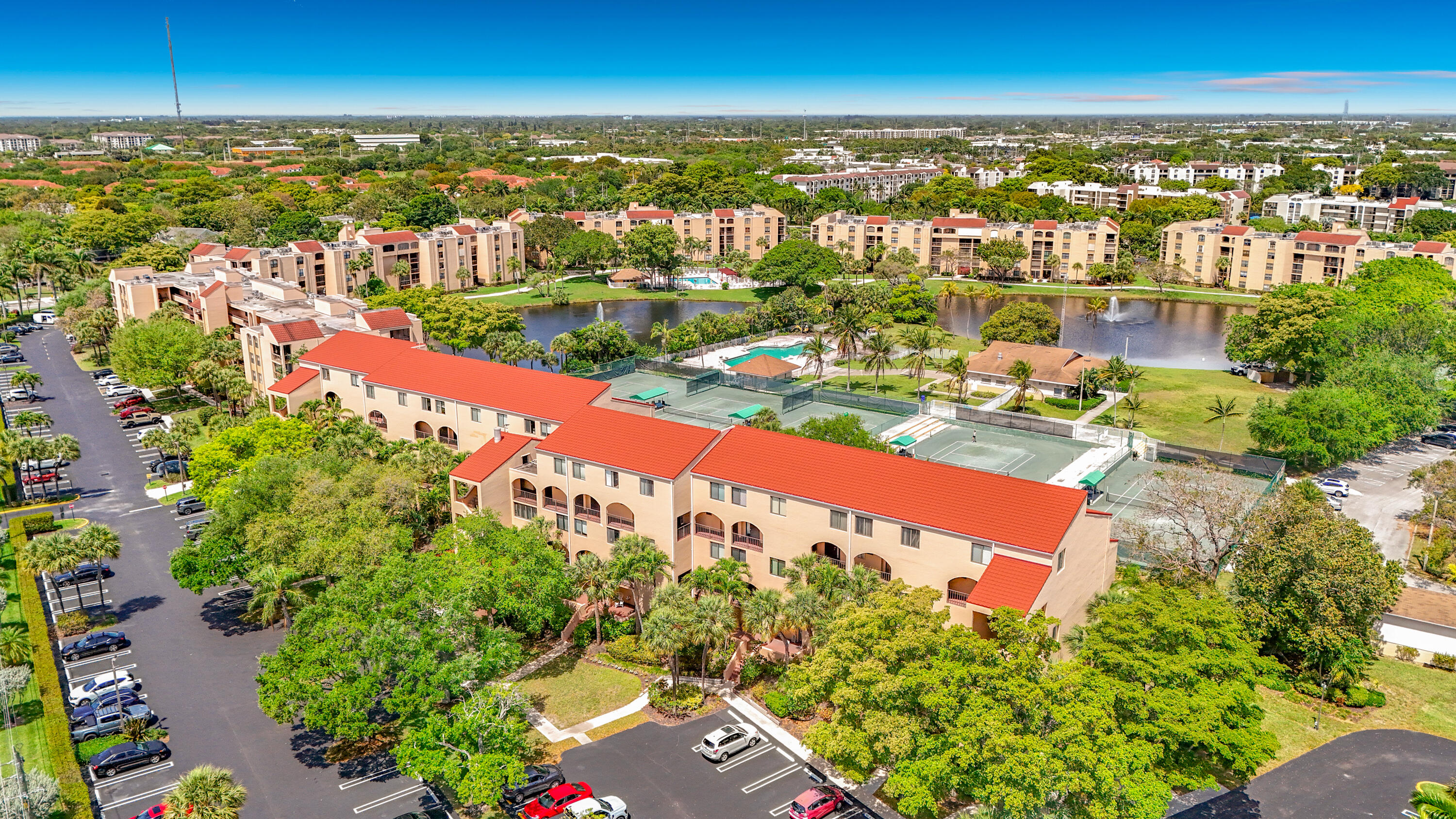 LAVERS DELRAY RACQUET CLUB CONDO - Residential