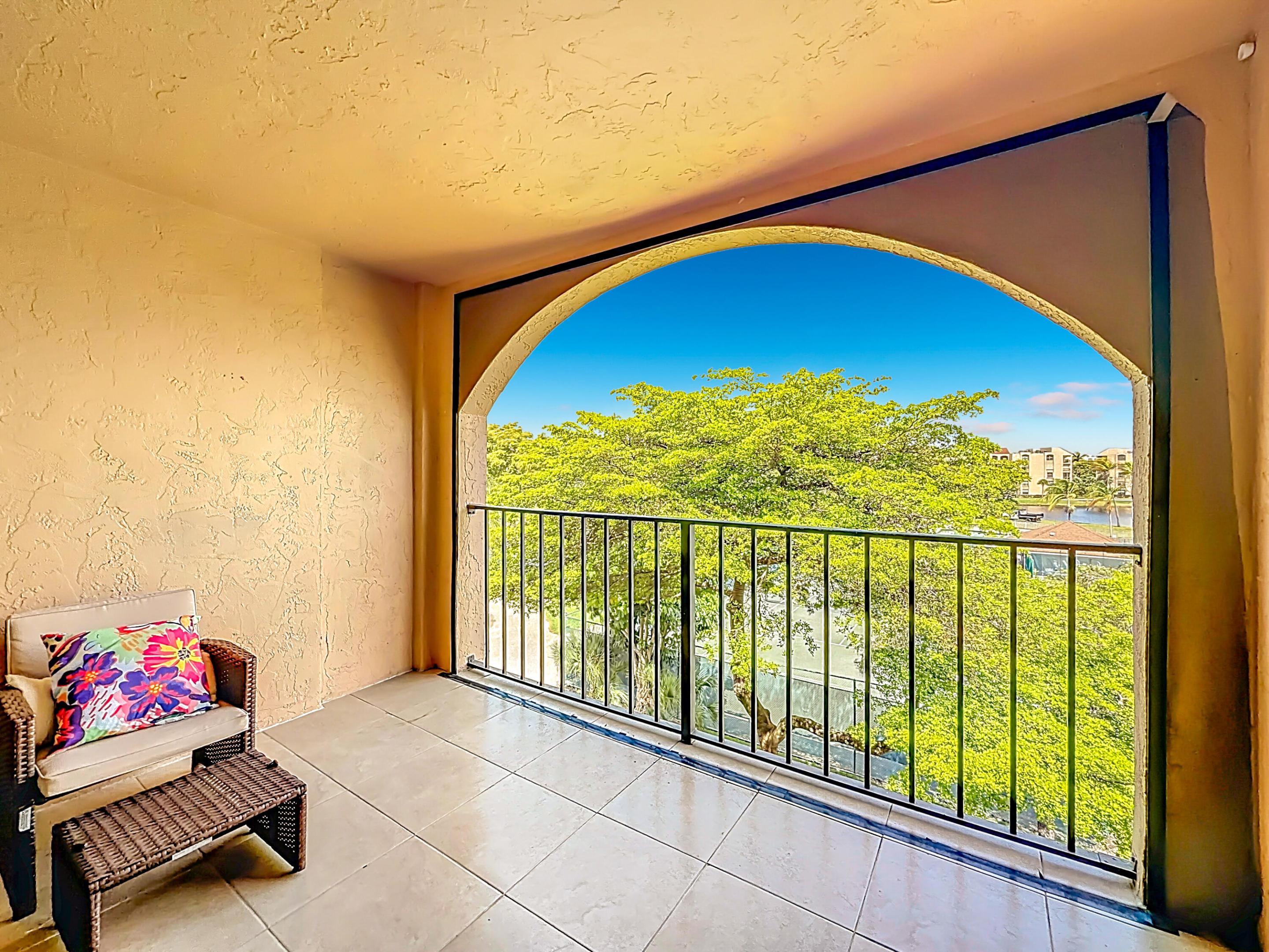 LAVERS DELRAY RACQUET CLUB CONDO - Residential