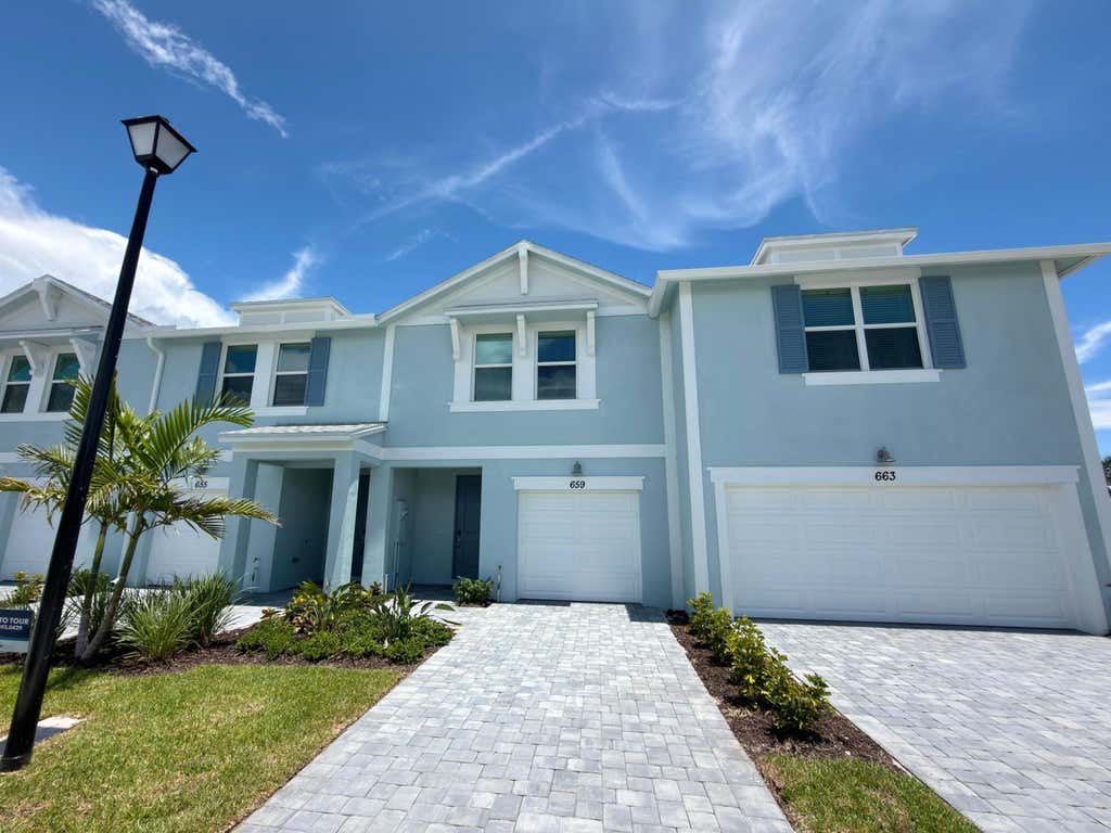 Photo of 659 Salisbury Circle, Fort Pierce, FL 34982 (MLS # B26064149)