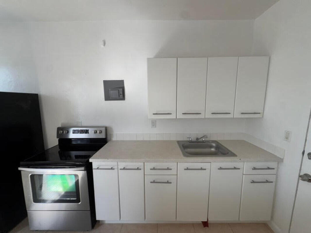 ALTOS DEL MAR NO 3 - Residential Lease