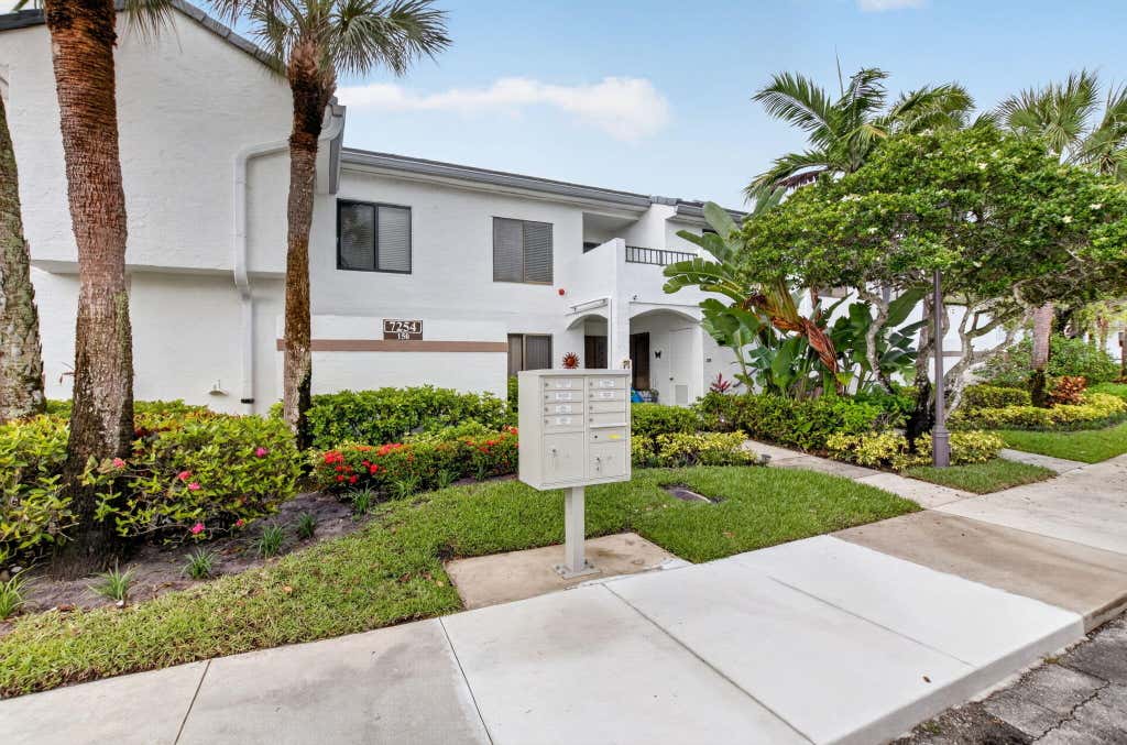 Photo of 7254 Clunie Place #15002, Delray Beach, FL 33446 (MLS # B26028838)