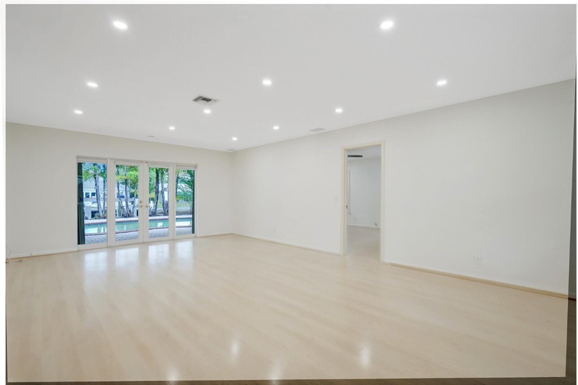 VENETIAN ISLES 1ST SEC - Residential Lease