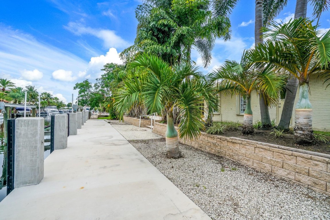 VENETIAN ISLES 1ST SEC - Residential Lease