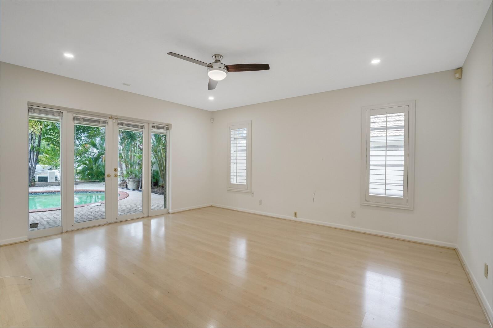 VENETIAN ISLES 1ST SEC - Residential Lease