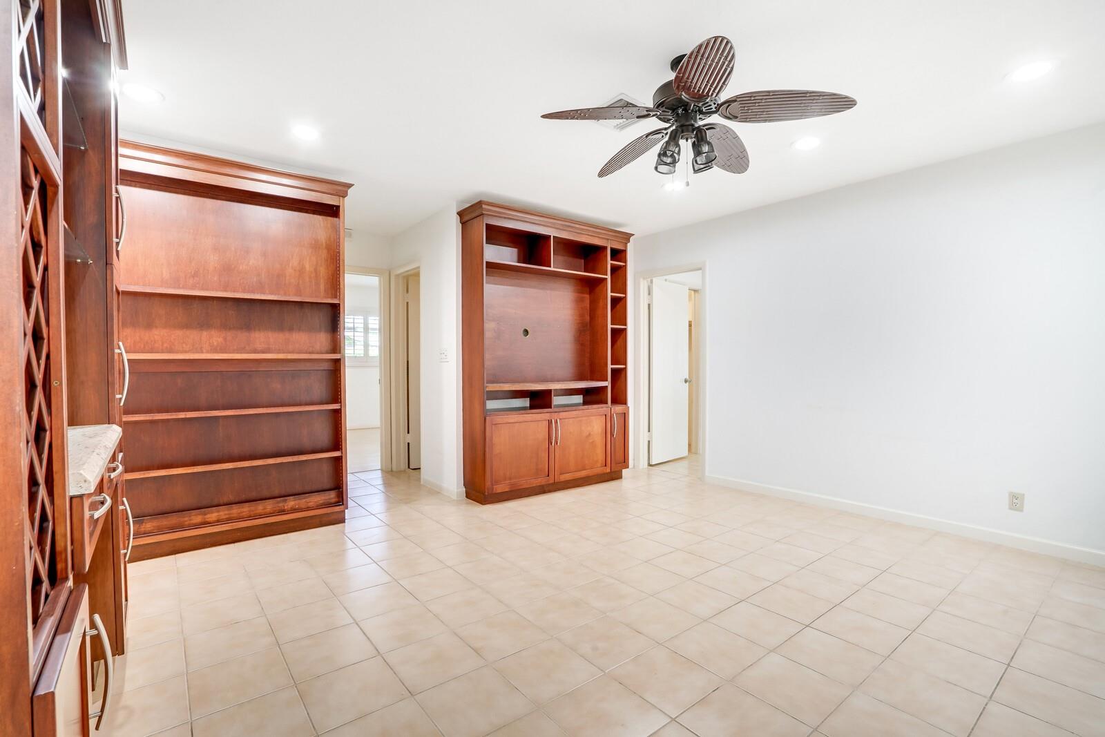 VENETIAN ISLES 1ST SEC - Residential Lease