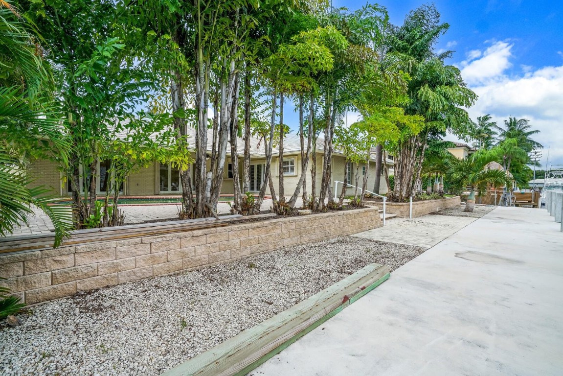 VENETIAN ISLES 1ST SEC - Residential Lease