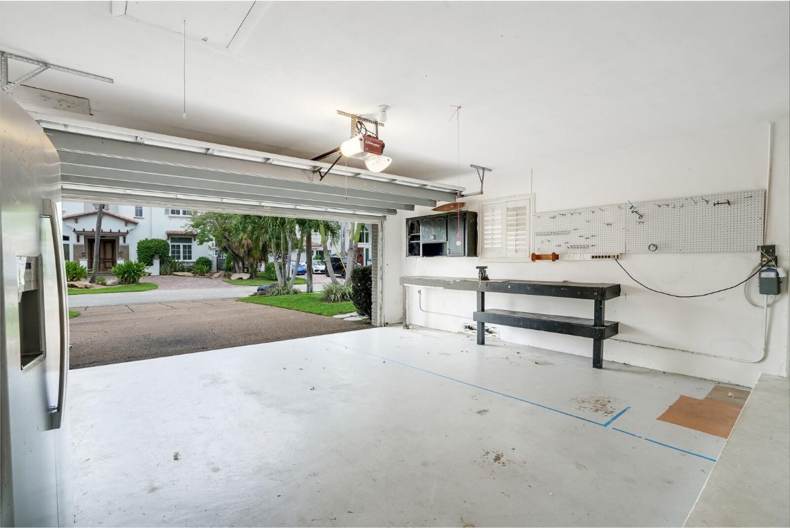 VENETIAN ISLES 1ST SEC - Residential Lease