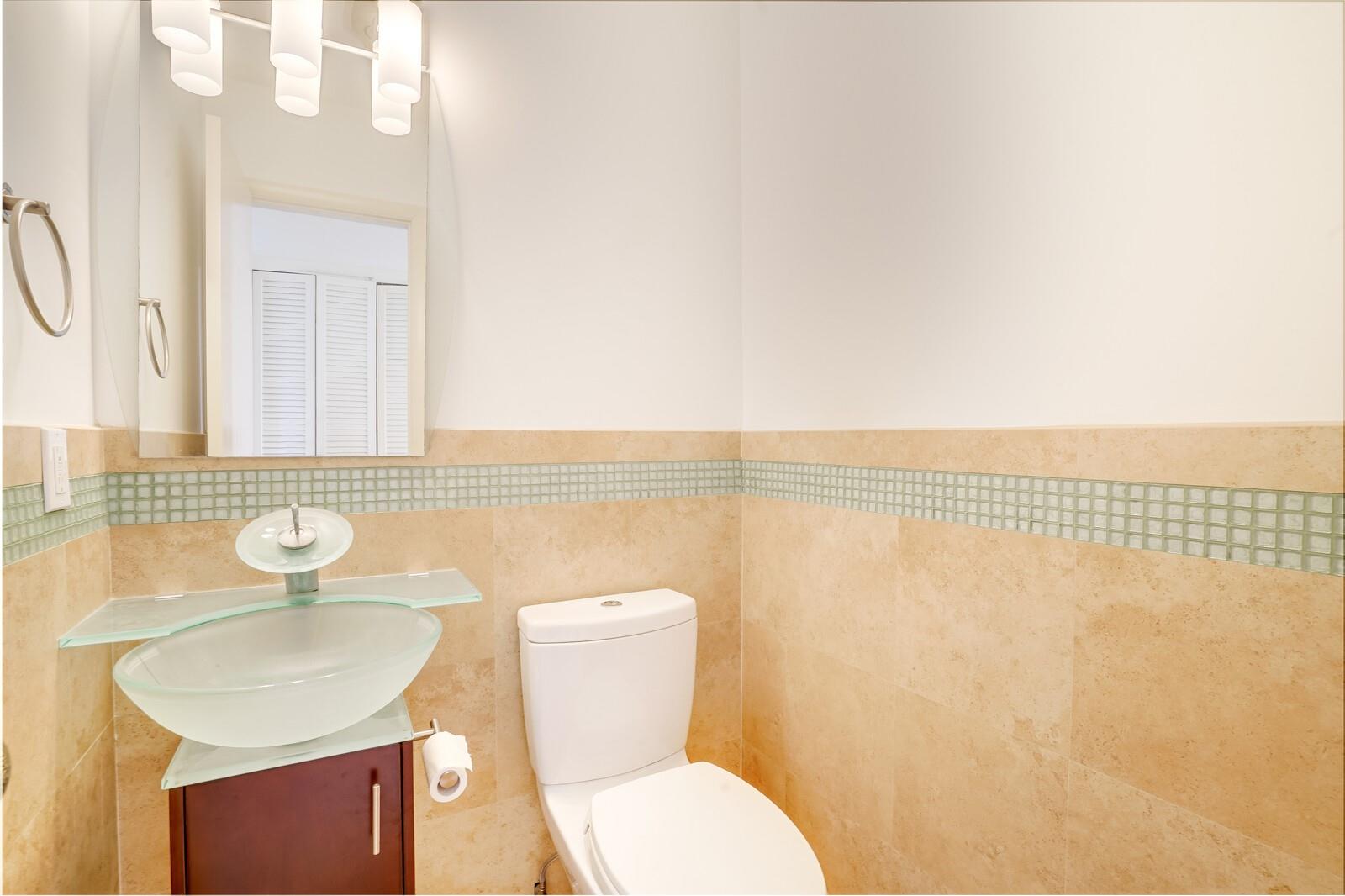 VENETIAN ISLES 1ST SEC - Residential Lease