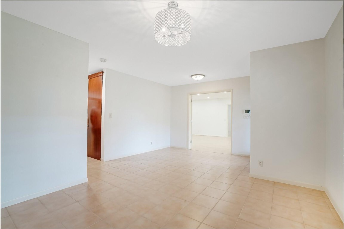 VENETIAN ISLES 1ST SEC - Residential Lease