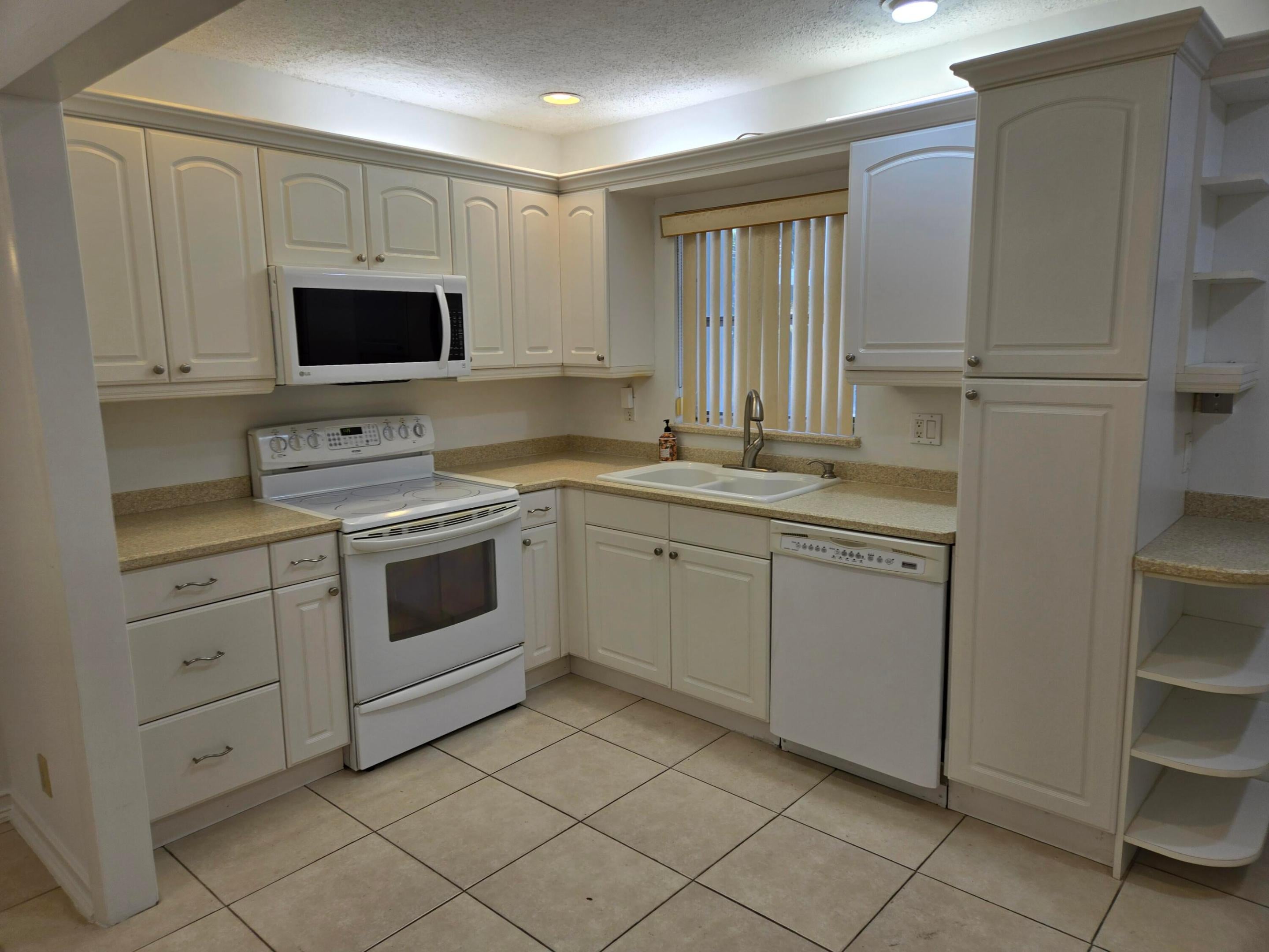 10125 NW 71st Street