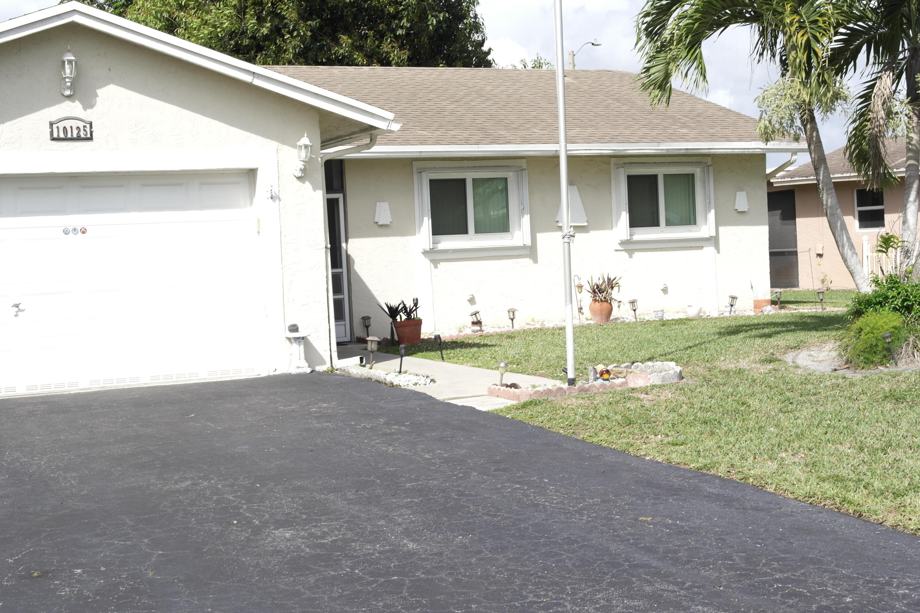 10125 NW 71st Street