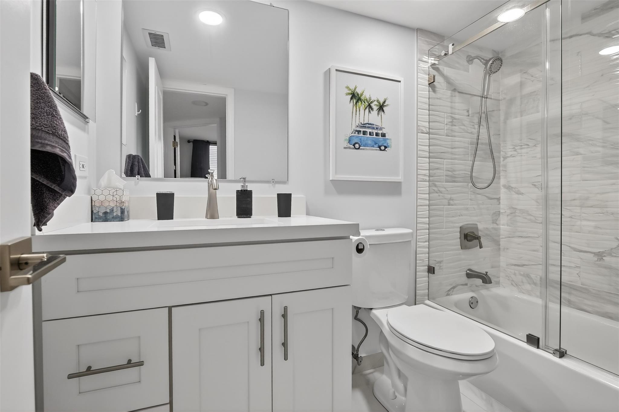 HOLLYBROOK GOLF & TENNIS - Residential