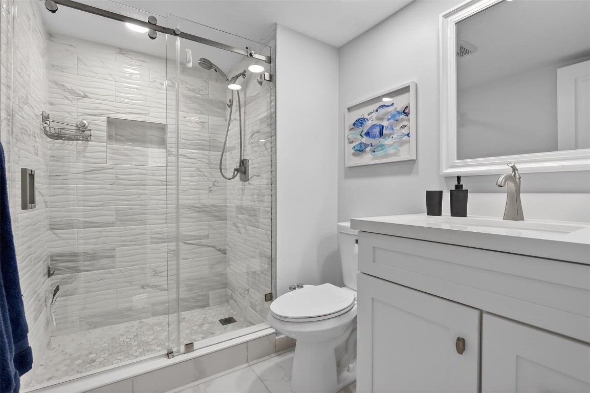 HOLLYBROOK GOLF & TENNIS - Residential