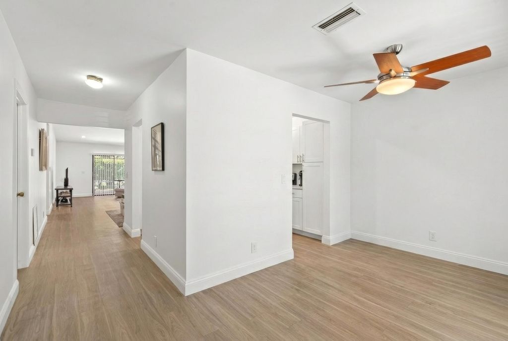 Photo of 6721 Bridlewood Court, Boca Raton, FL 33433 (MLS # B26046416)