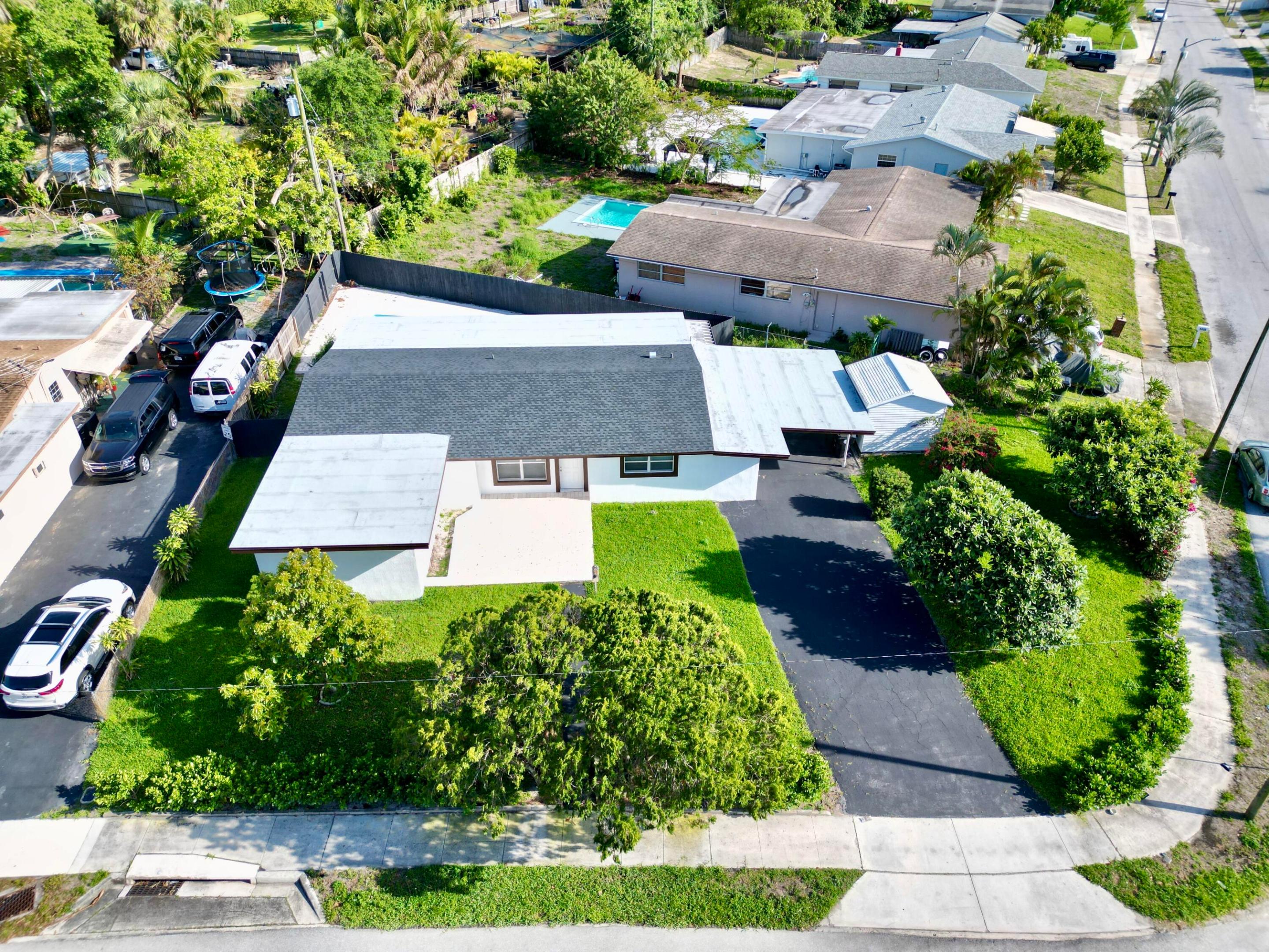 LAKE OSBORNE MANOR IN - Residential