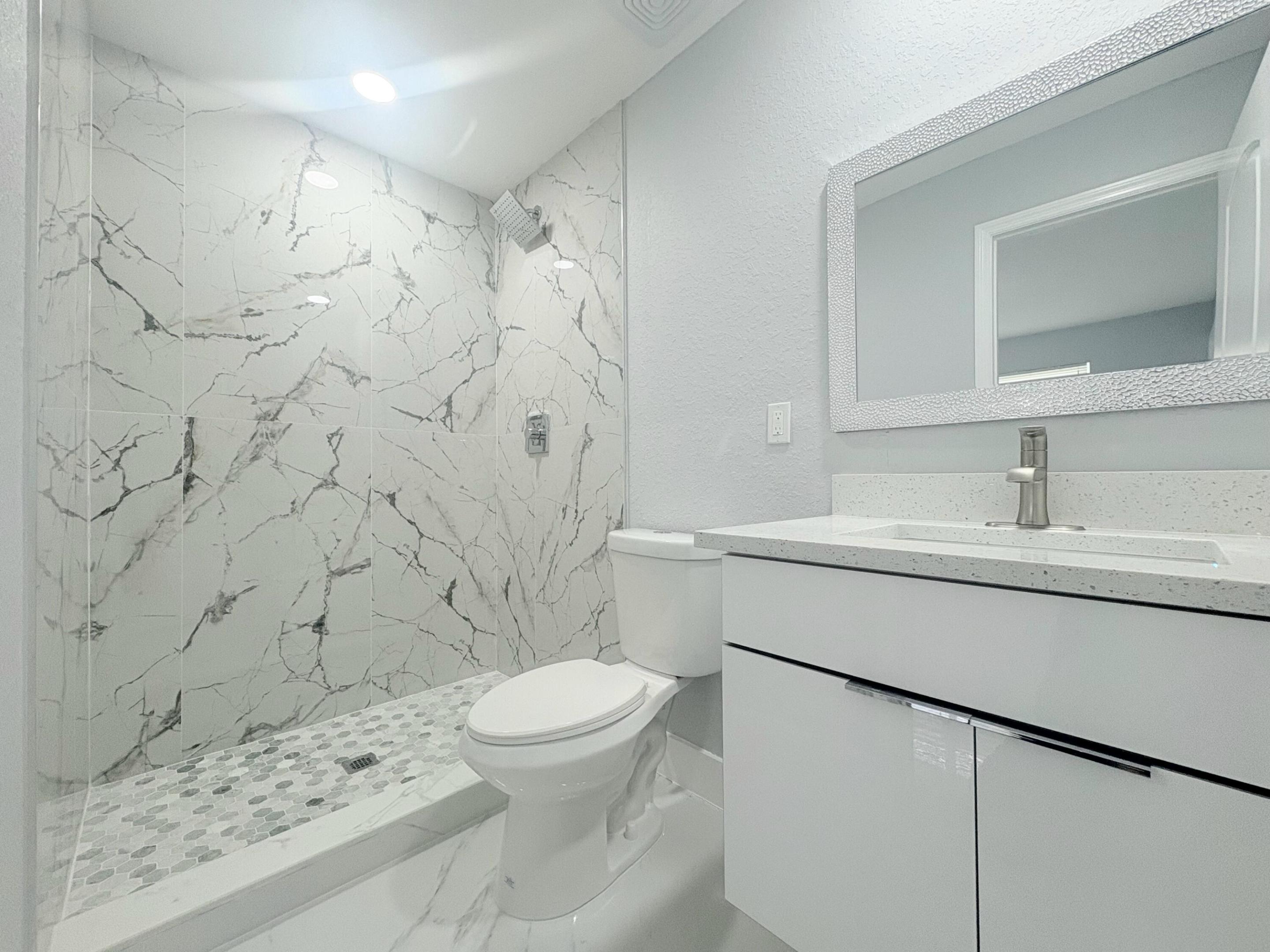 LAKE OSBORNE MANOR IN - Residential