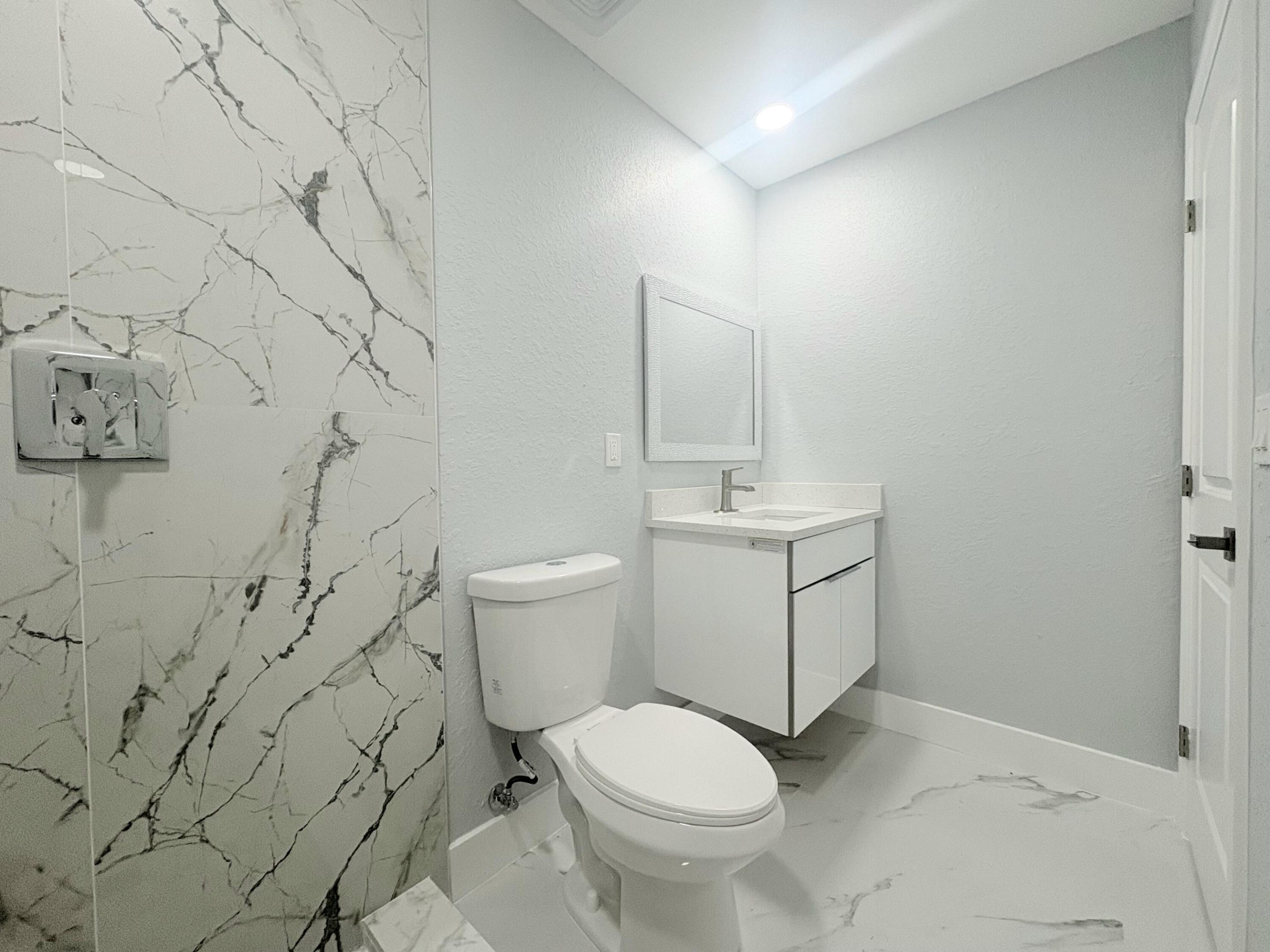 LAKE OSBORNE MANOR IN - Residential