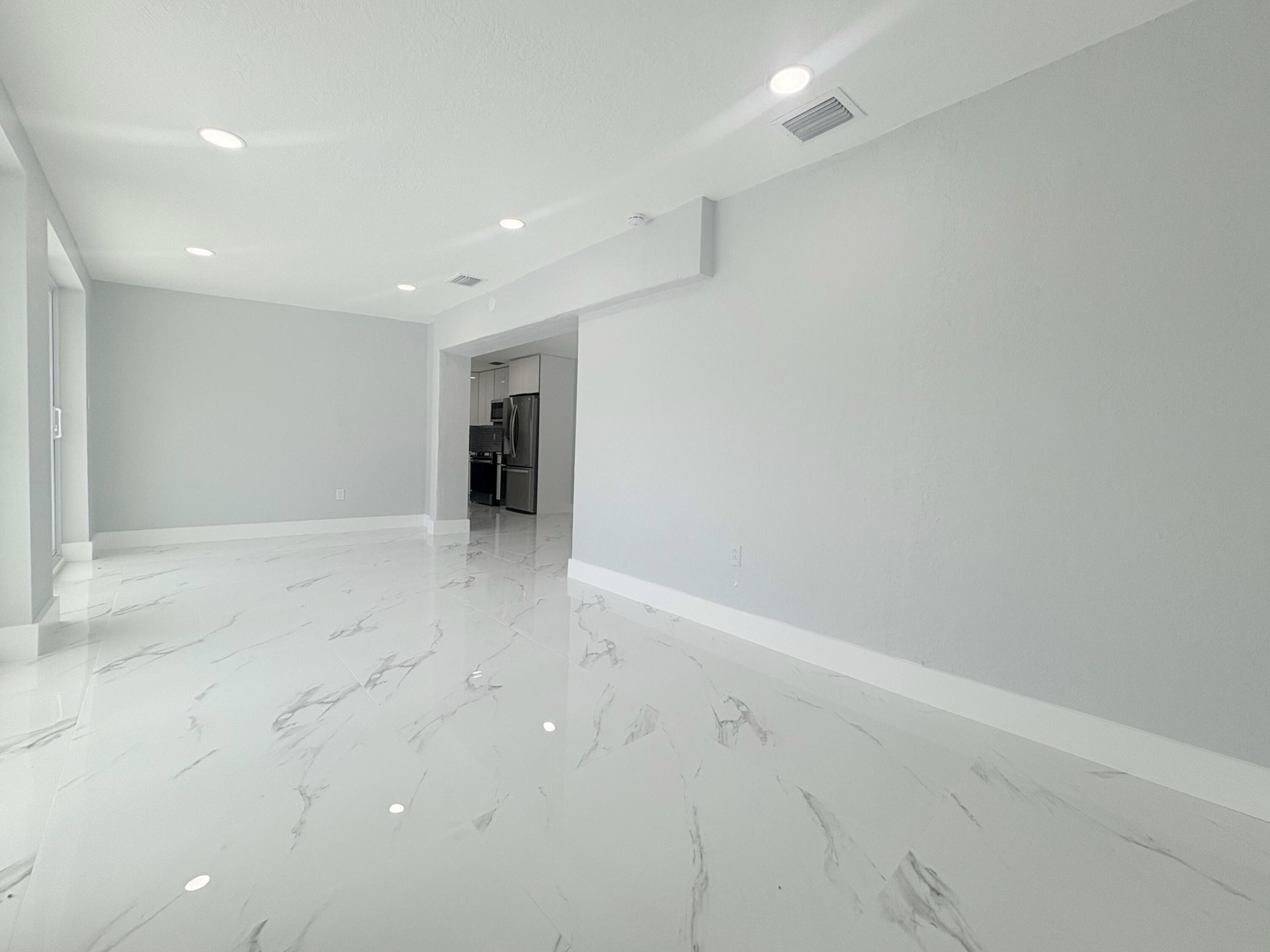 LAKE OSBORNE MANOR IN - Residential