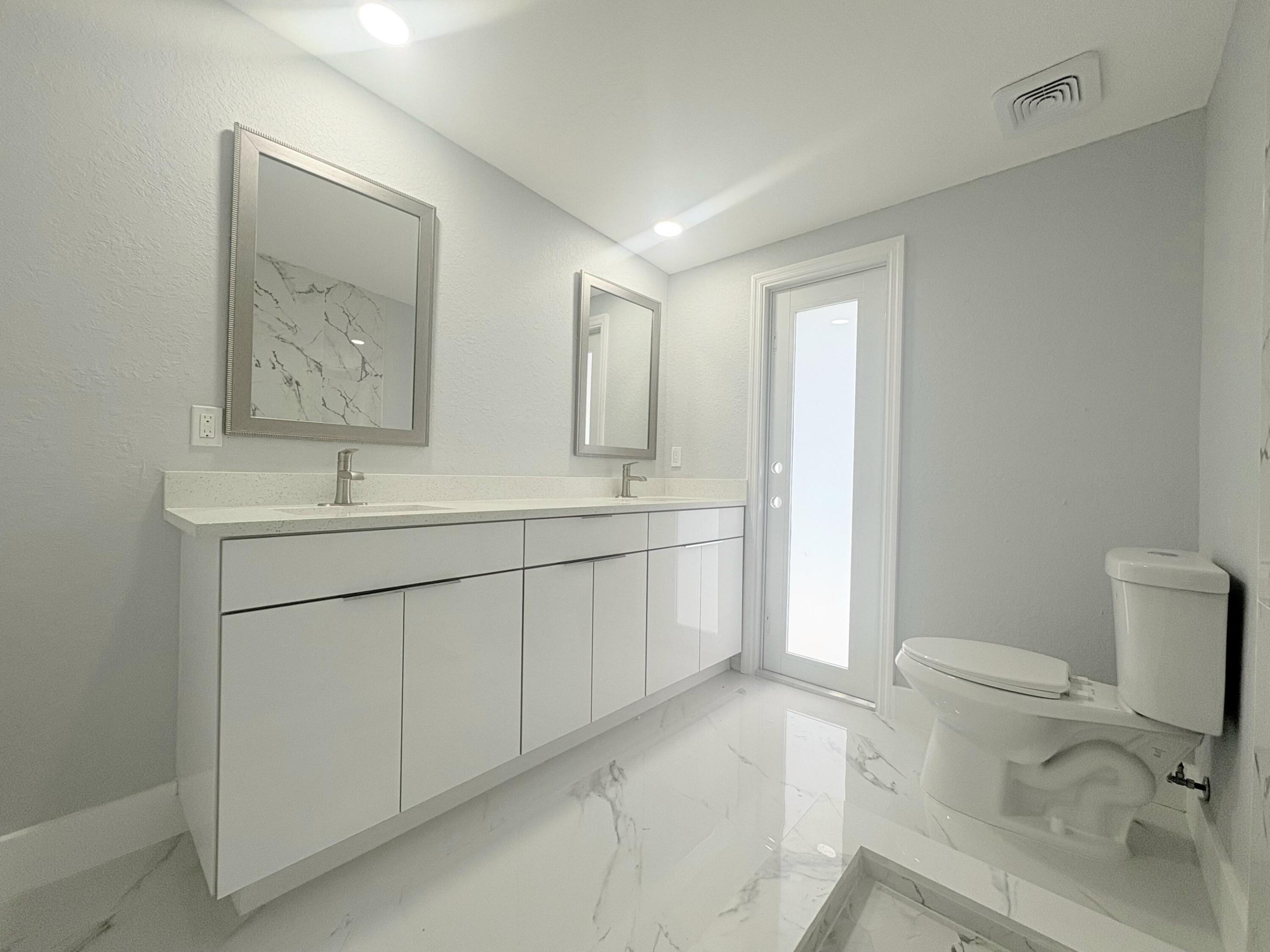 LAKE OSBORNE MANOR IN - Residential