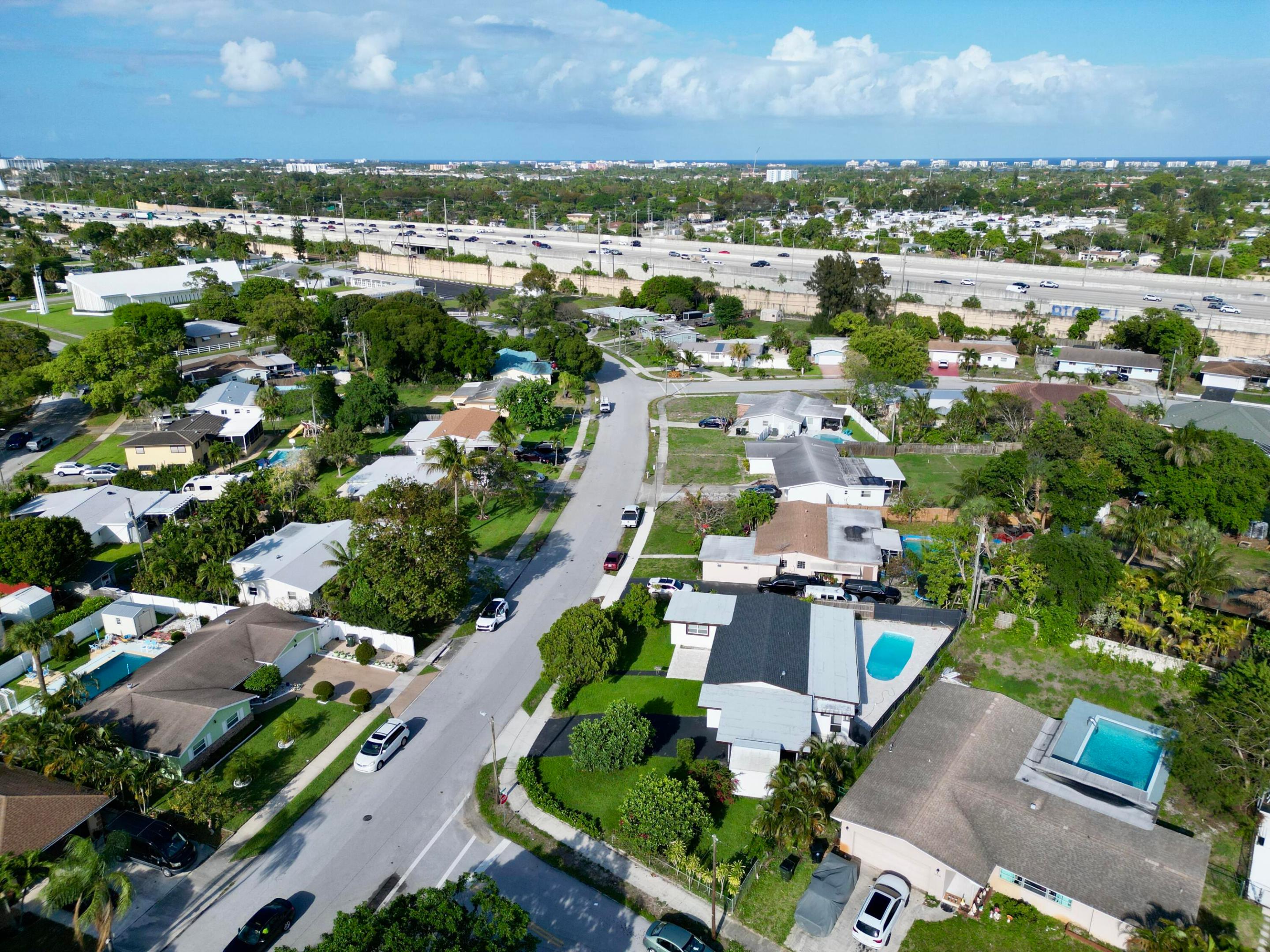 LAKE OSBORNE MANOR IN - Residential