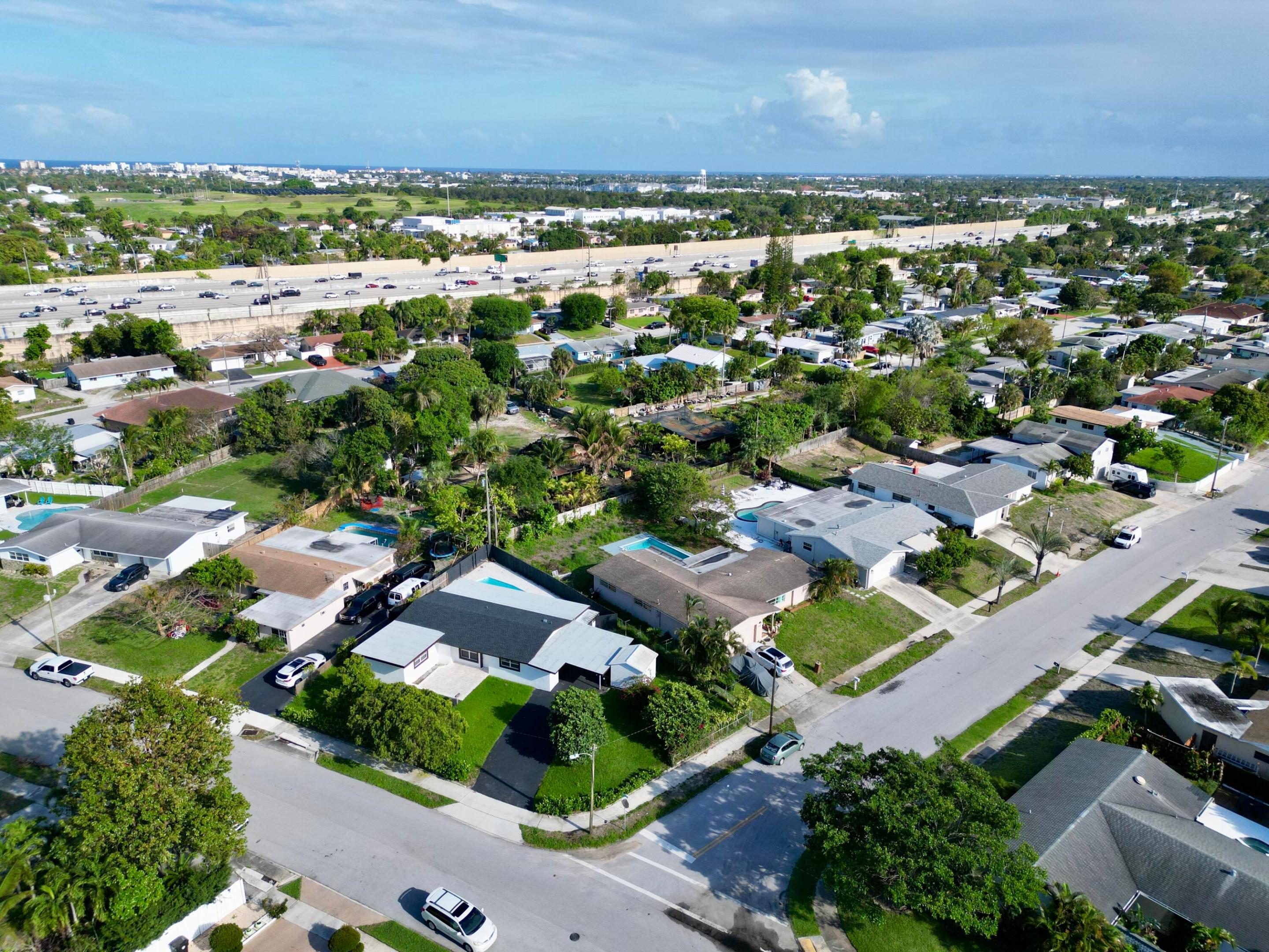LAKE OSBORNE MANOR IN - Residential