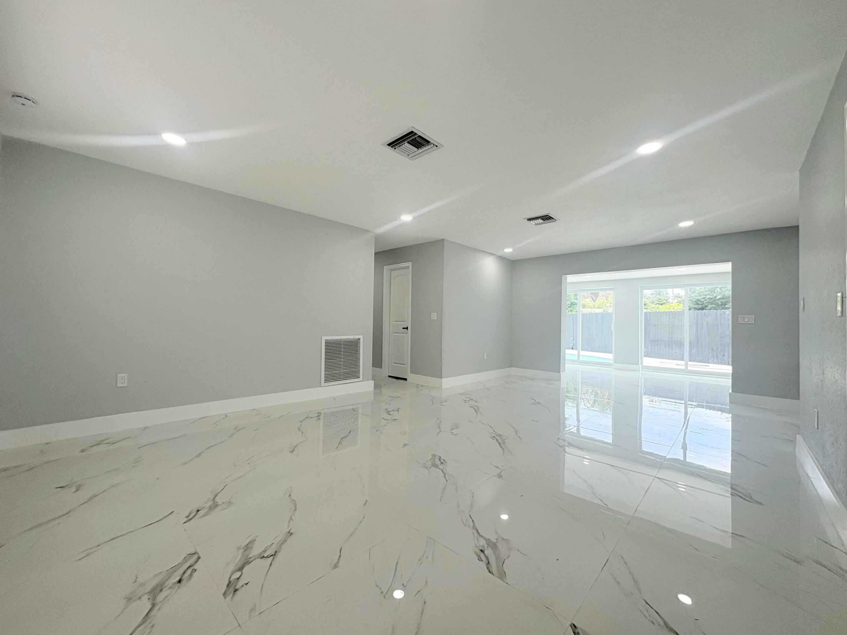 LAKE OSBORNE MANOR IN - Residential