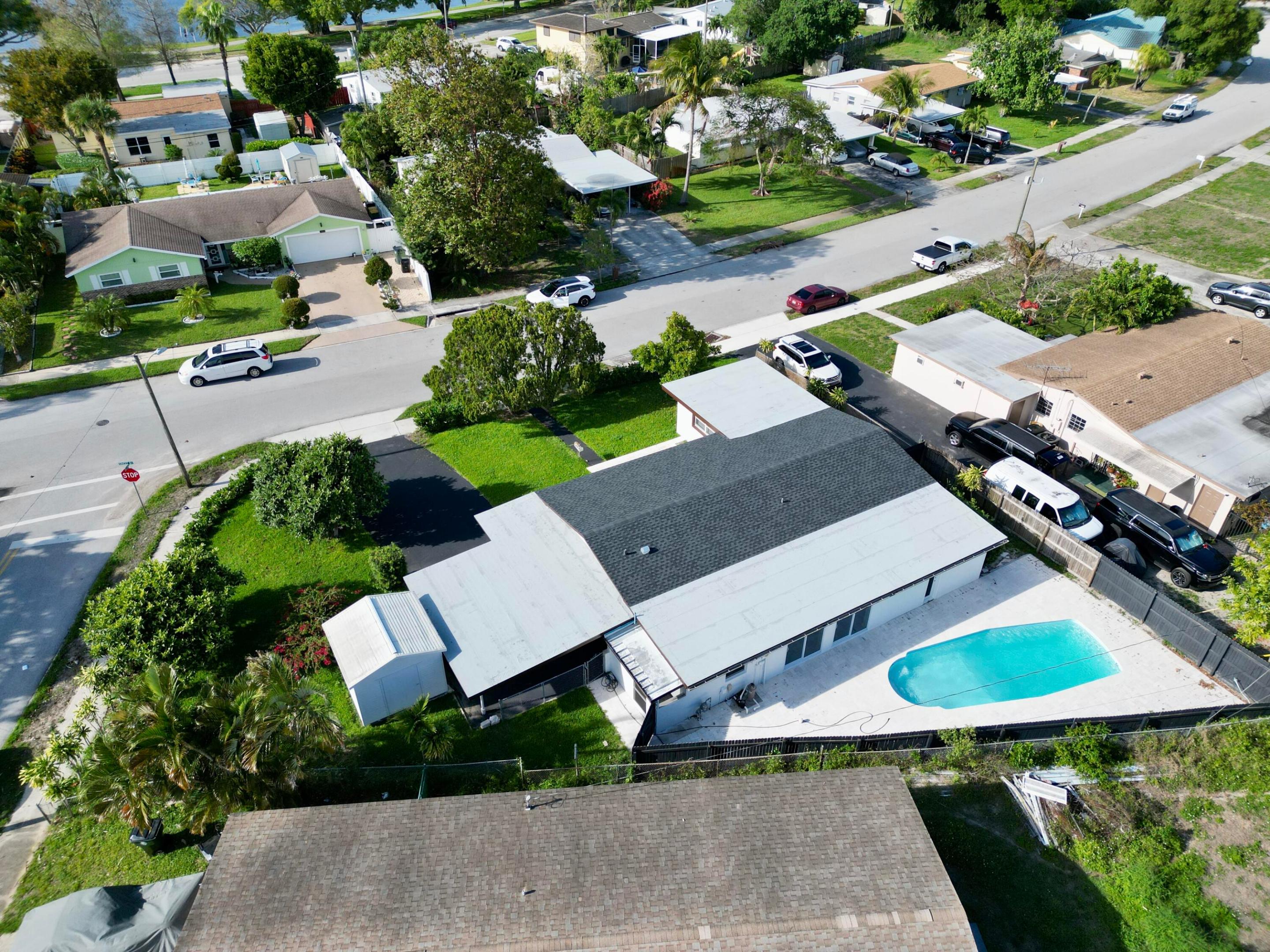 LAKE OSBORNE MANOR IN - Residential