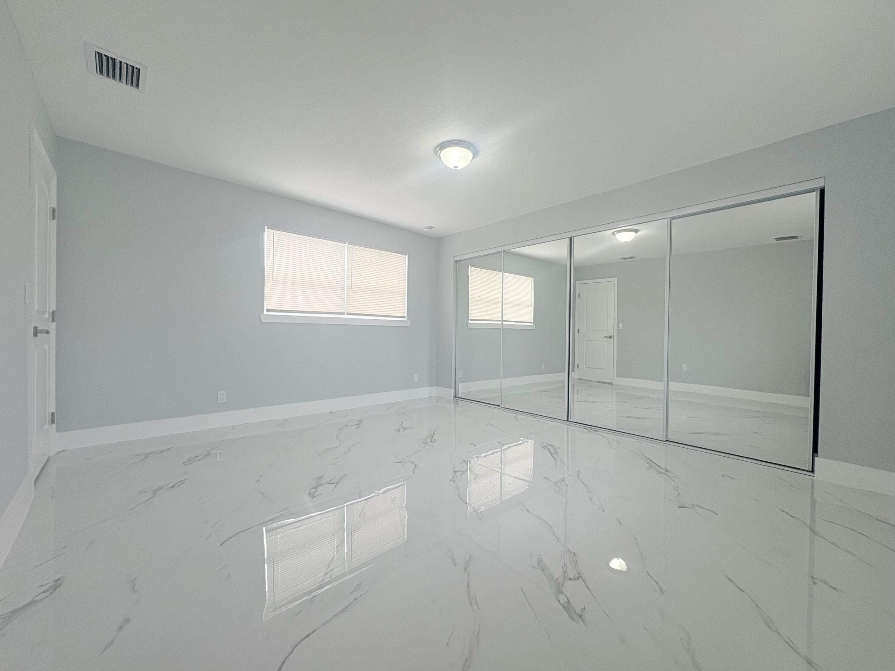 LAKE OSBORNE MANOR IN - Residential