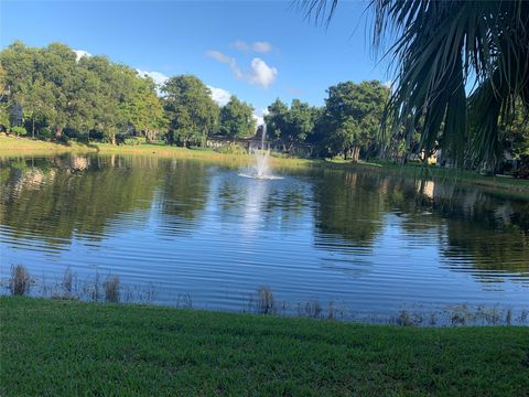 A home in Lauderdale Lakes