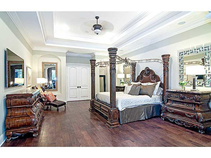 LONG LAKE ESTATES - Residential