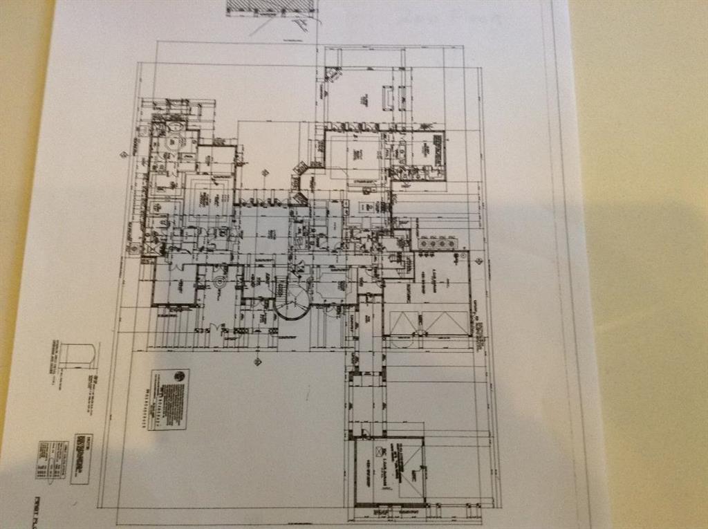 LONG LAKE ESTATES - Residential
