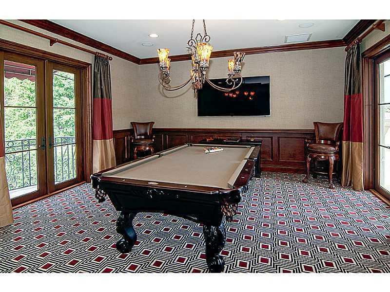 LONG LAKE ESTATES - Residential