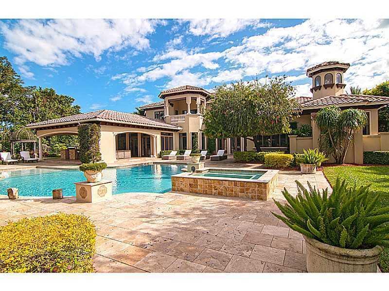 LONG LAKE ESTATES - Residential